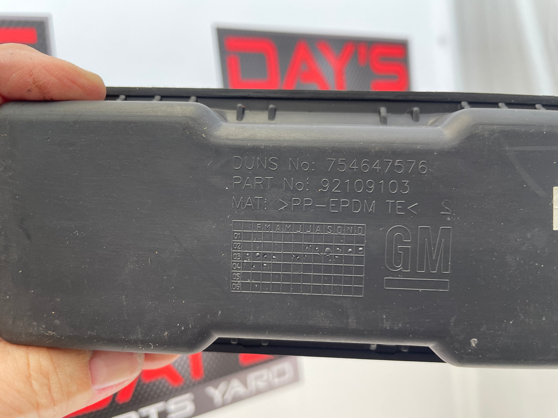 2004 Pontiac GTO 3pc Center Console Rubber Inserts OEM - Day's Parts Yard