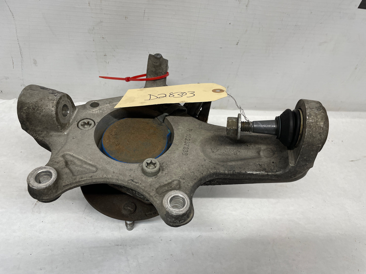 2001 Chevy C5 Corvette RH Passenger Front Suspension Spindle Knuckle Hub OEM - Day's Parts Yard