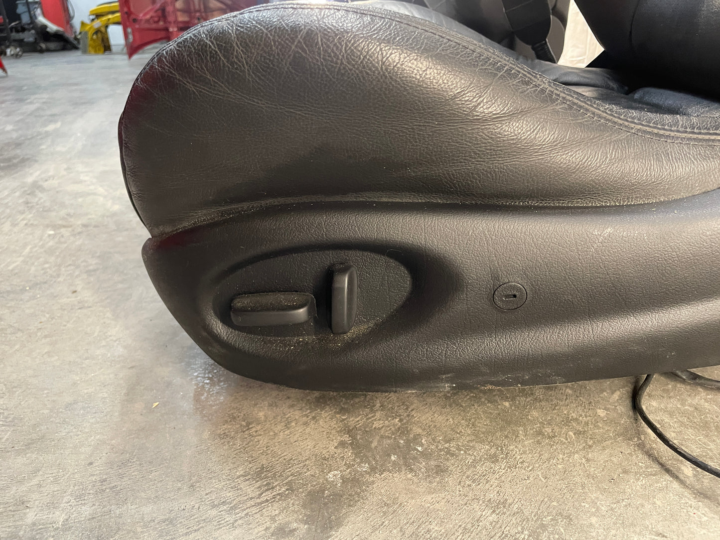 2005 Pontiac GTO Seats Front and Rears Black Leather OEM - Day's Parts Yard