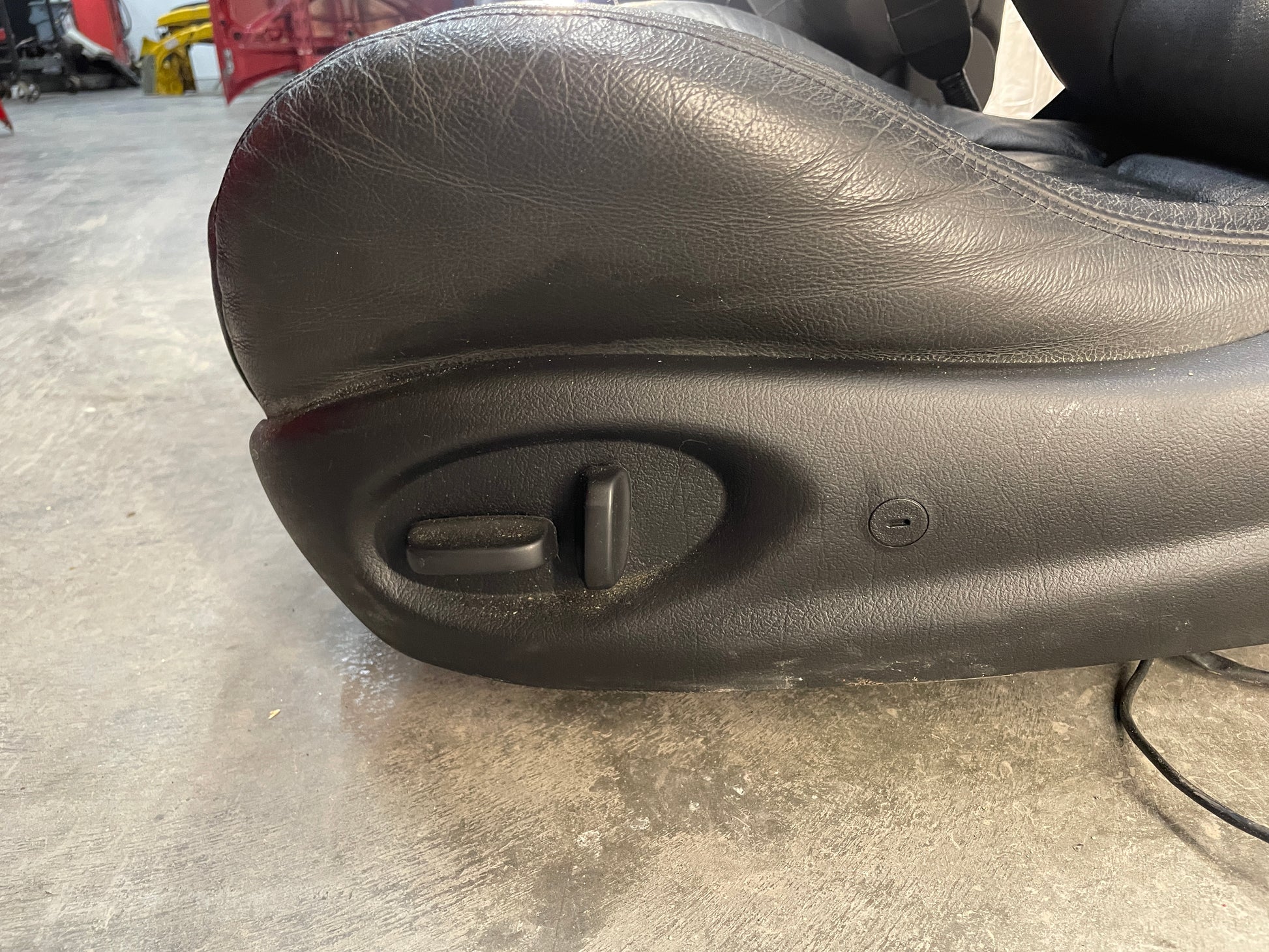 2005 Pontiac GTO Seats Front and Rears Black Leather OEM - Day's Parts Yard