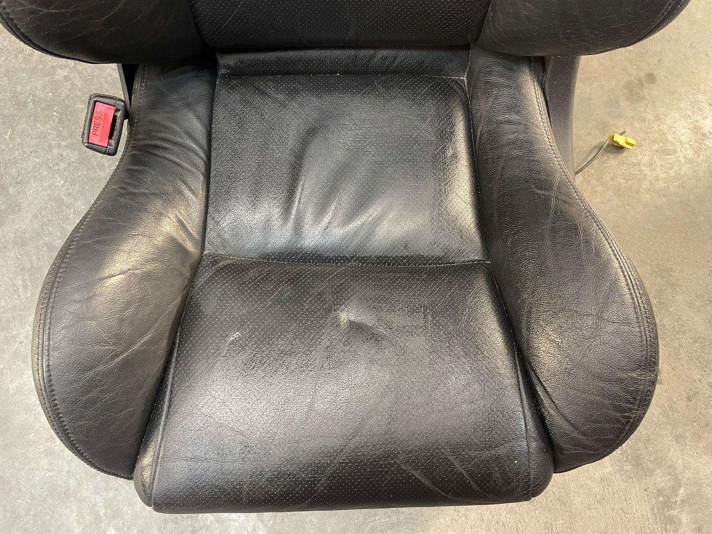 2005 Pontiac GTO Seats Front and Rears Black Leather OEM - Day's Parts Yard