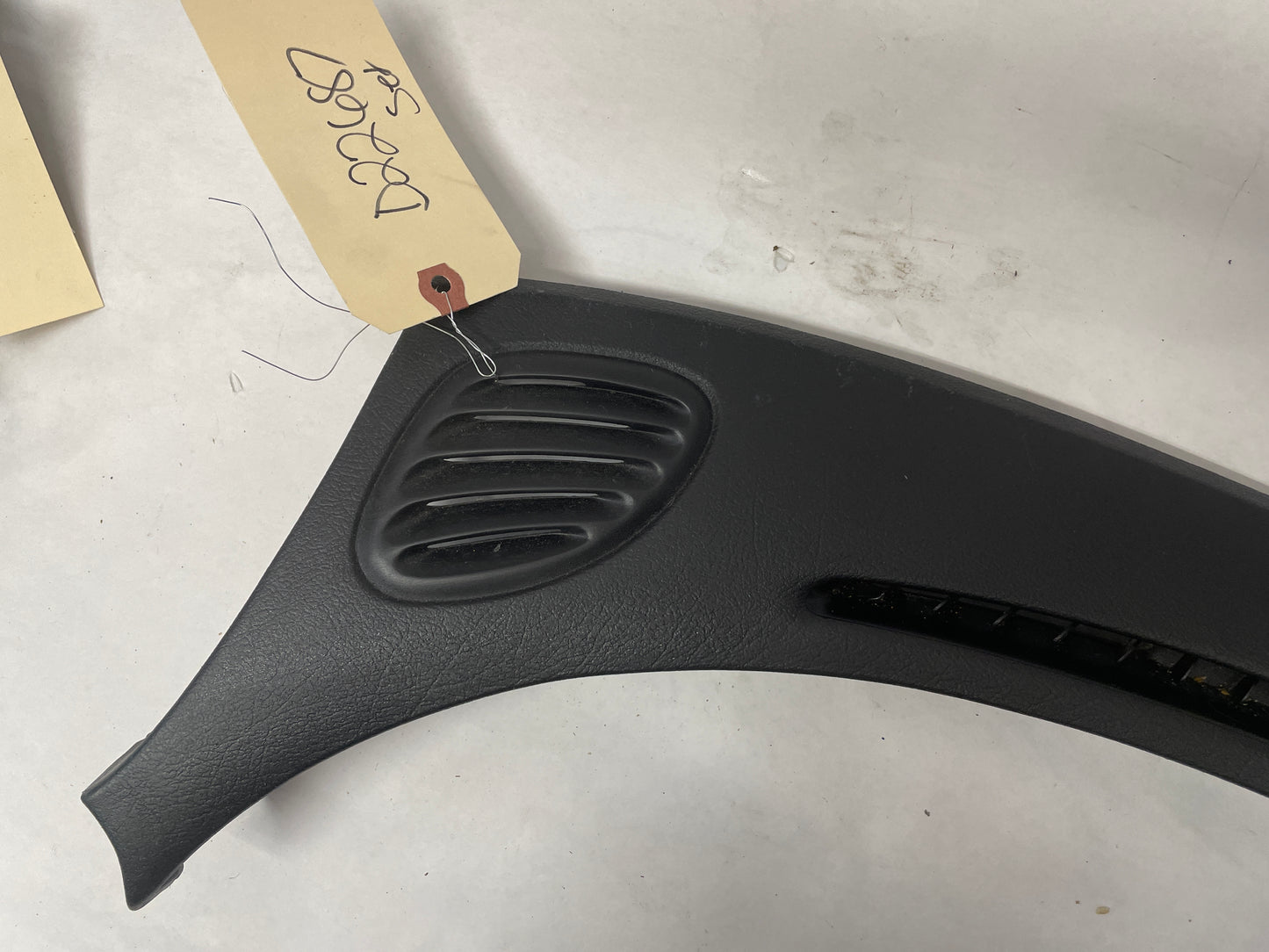 2005 Pontiac GTO Windshield Dash Cowl Defrost Vent Trim Panels Pair OEM
