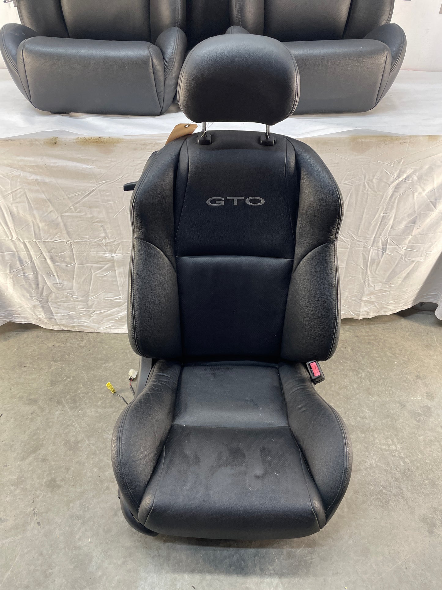 2005 Pontiac GTO Seats Front and Rears Black Leather OEM - Day's Parts Yard