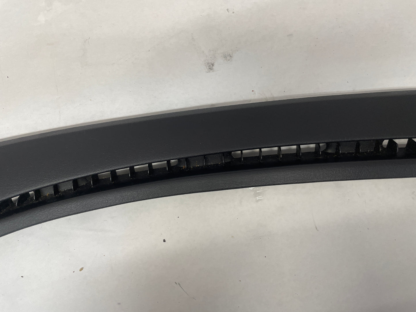 2005 Pontiac GTO Windshield Dash Cowl Defrost Vent Trim Panels Pair OEM