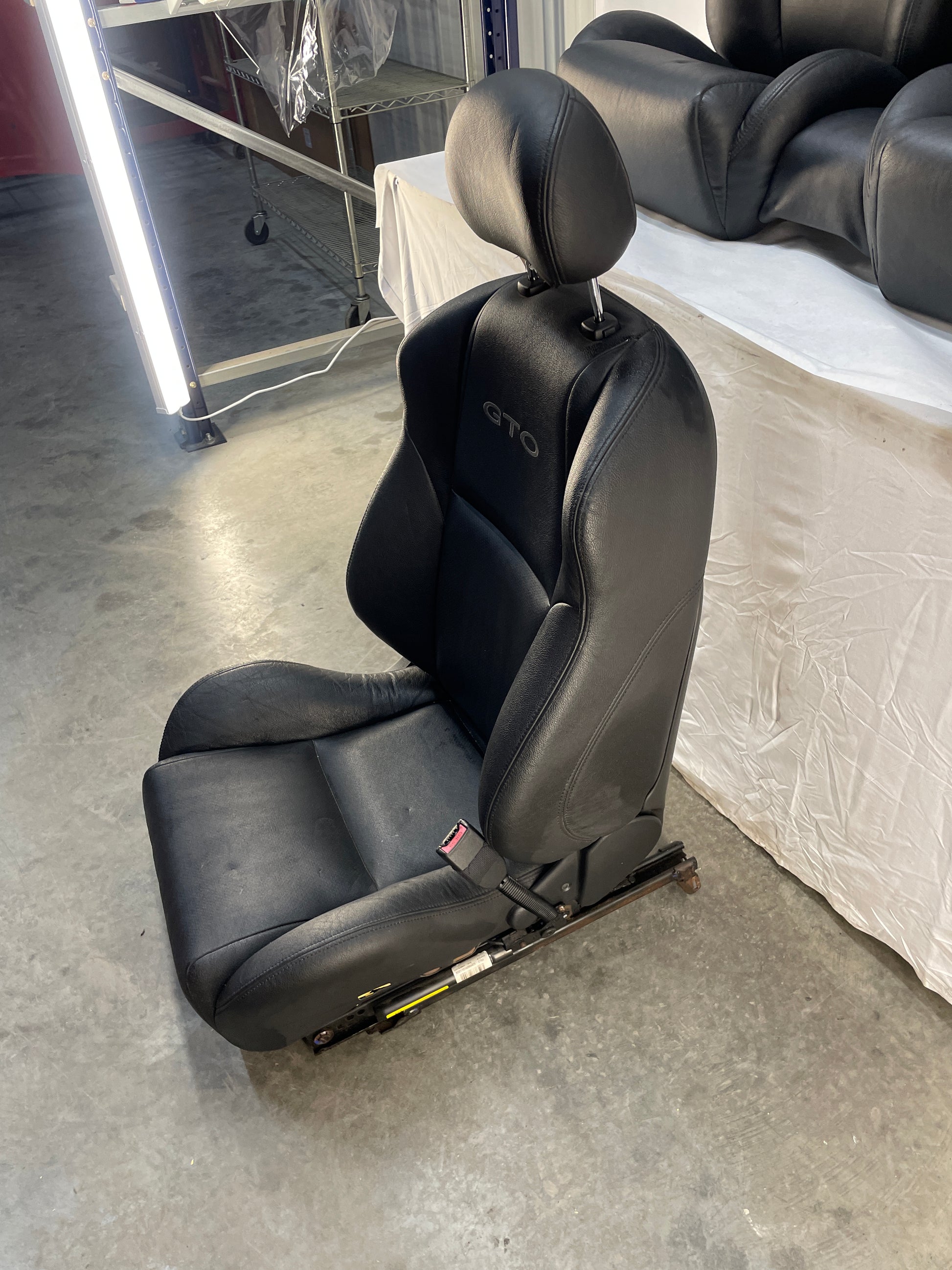 2005 Pontiac GTO Seats Front and Rears Black Leather OEM - Day's Parts Yard