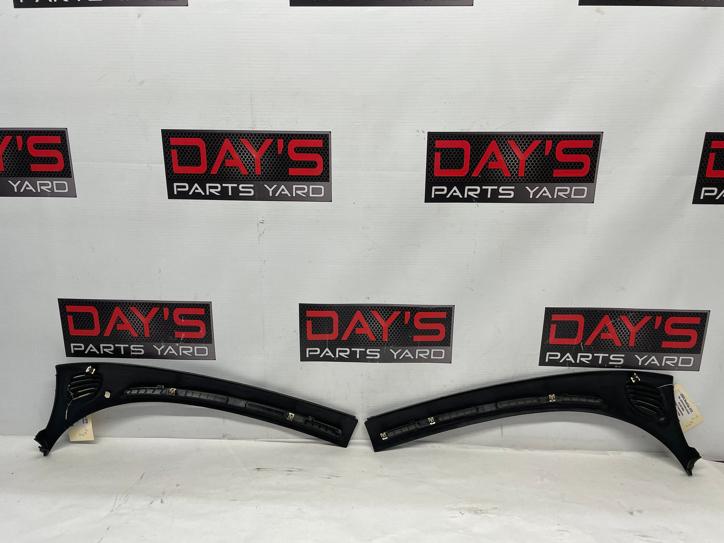 2005 Pontiac GTO Windshield Dash Cowl Defrost Vent Trim Panels Pair OEM