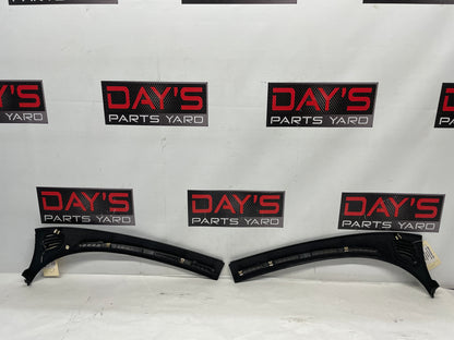 2005 Pontiac GTO Windshield Dash Cowl Defrost Vent Trim Panels Pair OEM