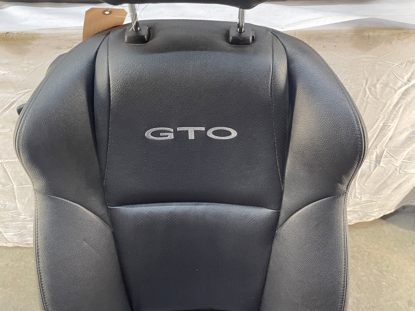 2005 Pontiac GTO Seats Front and Rears Black Leather OEM - Day's Parts Yard