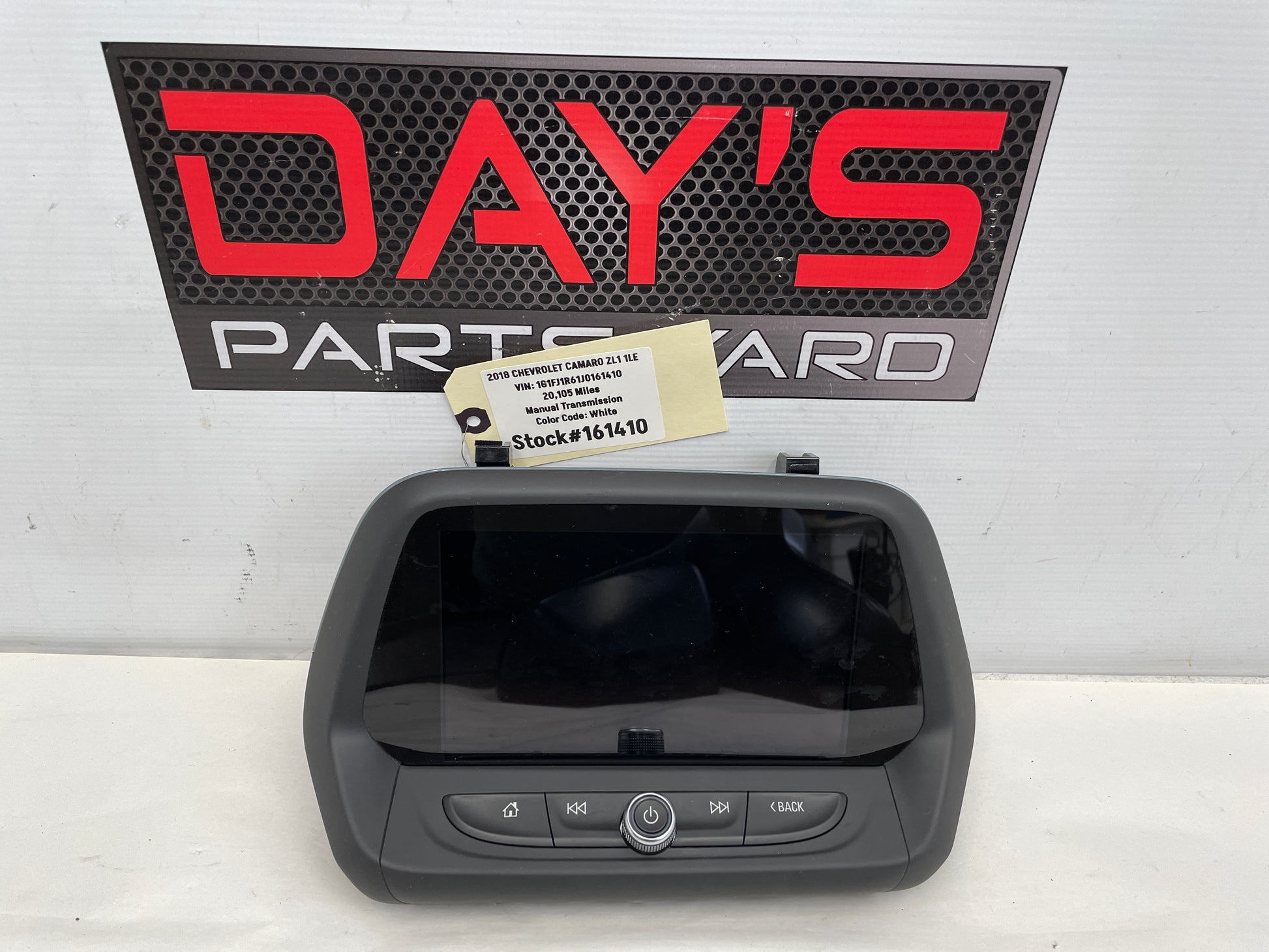 2018 Chevy Camaro ZL1 1LE Touch Screen Navigation Display 84015998 OEM - Day's Parts Yard