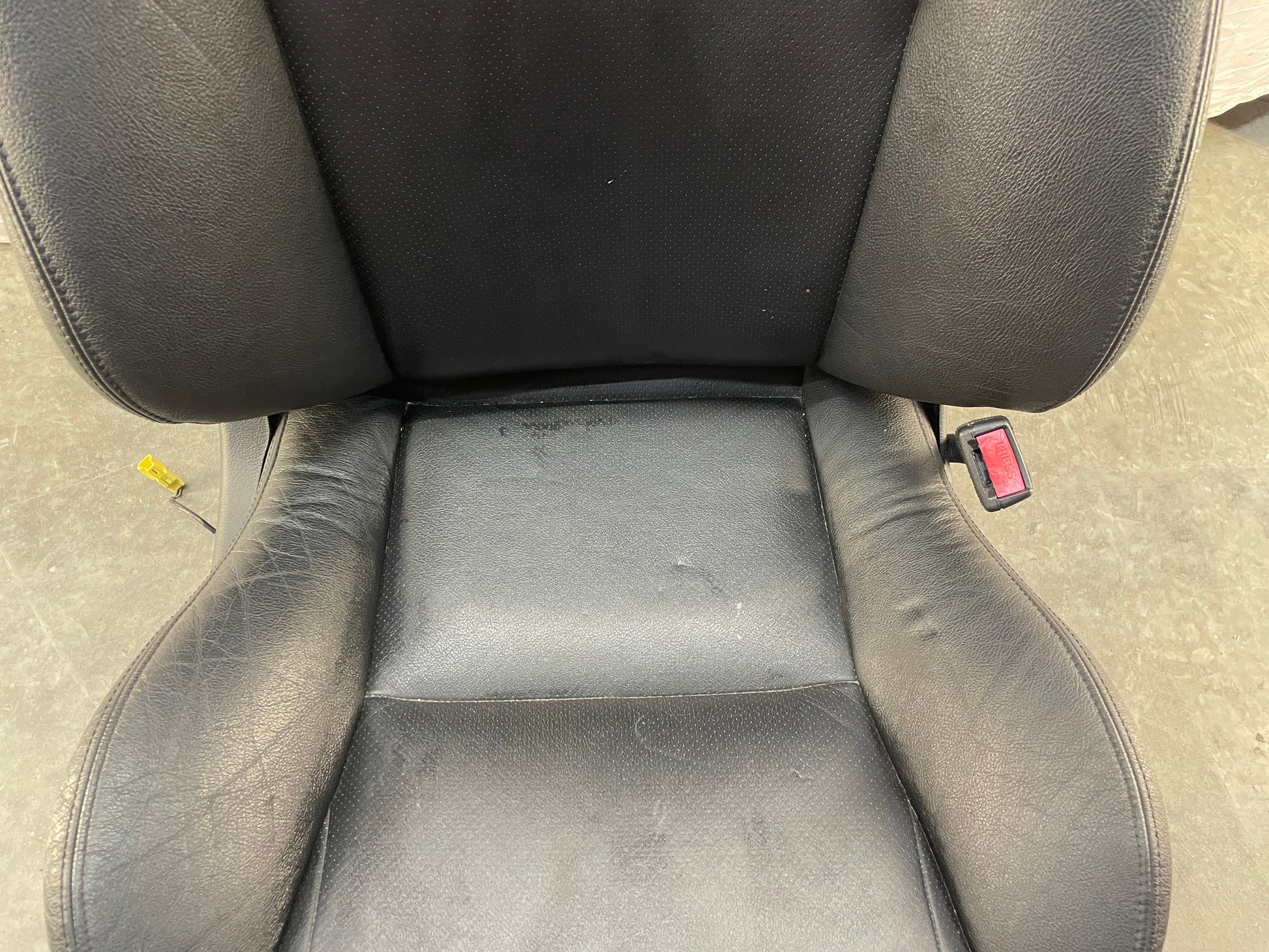 2005 Pontiac GTO Seats Front and Rears Black Leather OEM - Day's Parts Yard