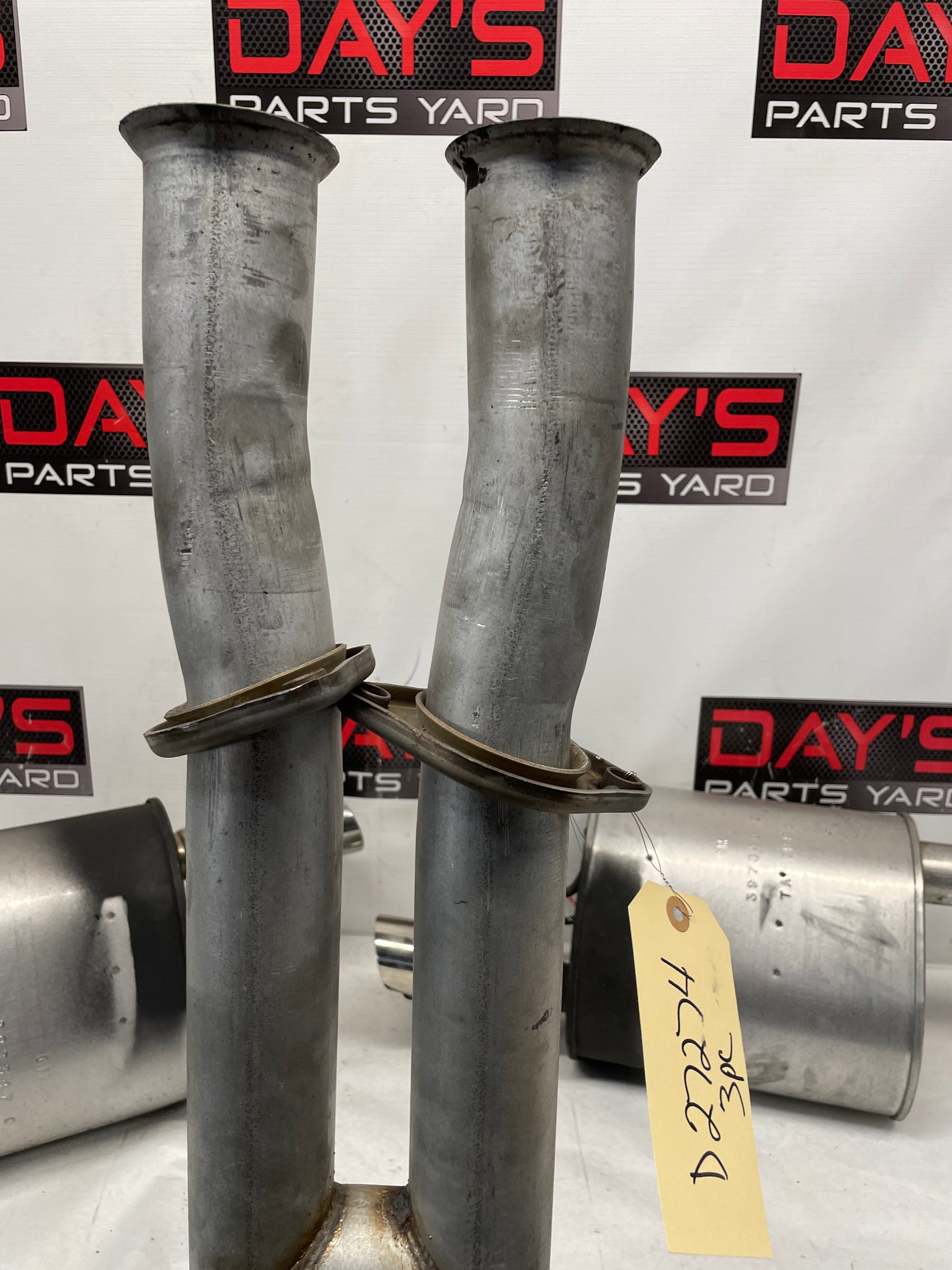 2005 Chevy C6 Corvette Factory OEM Cat Back Exhaust Mid Intermediate Pipe Mufflers - Day's Parts Yard