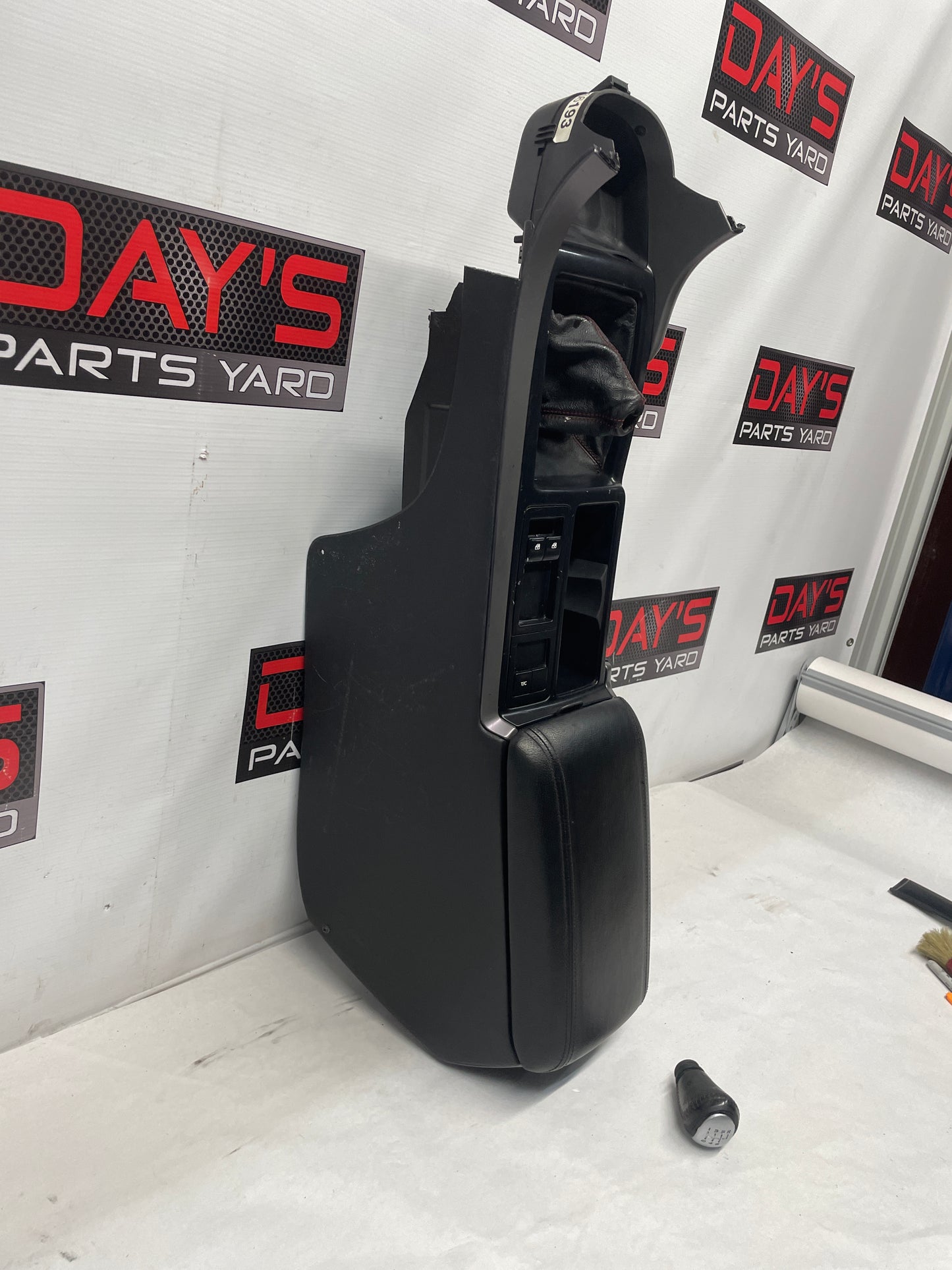 2005 Pontiac GTO Center Console Arm Rest Assembly OEM