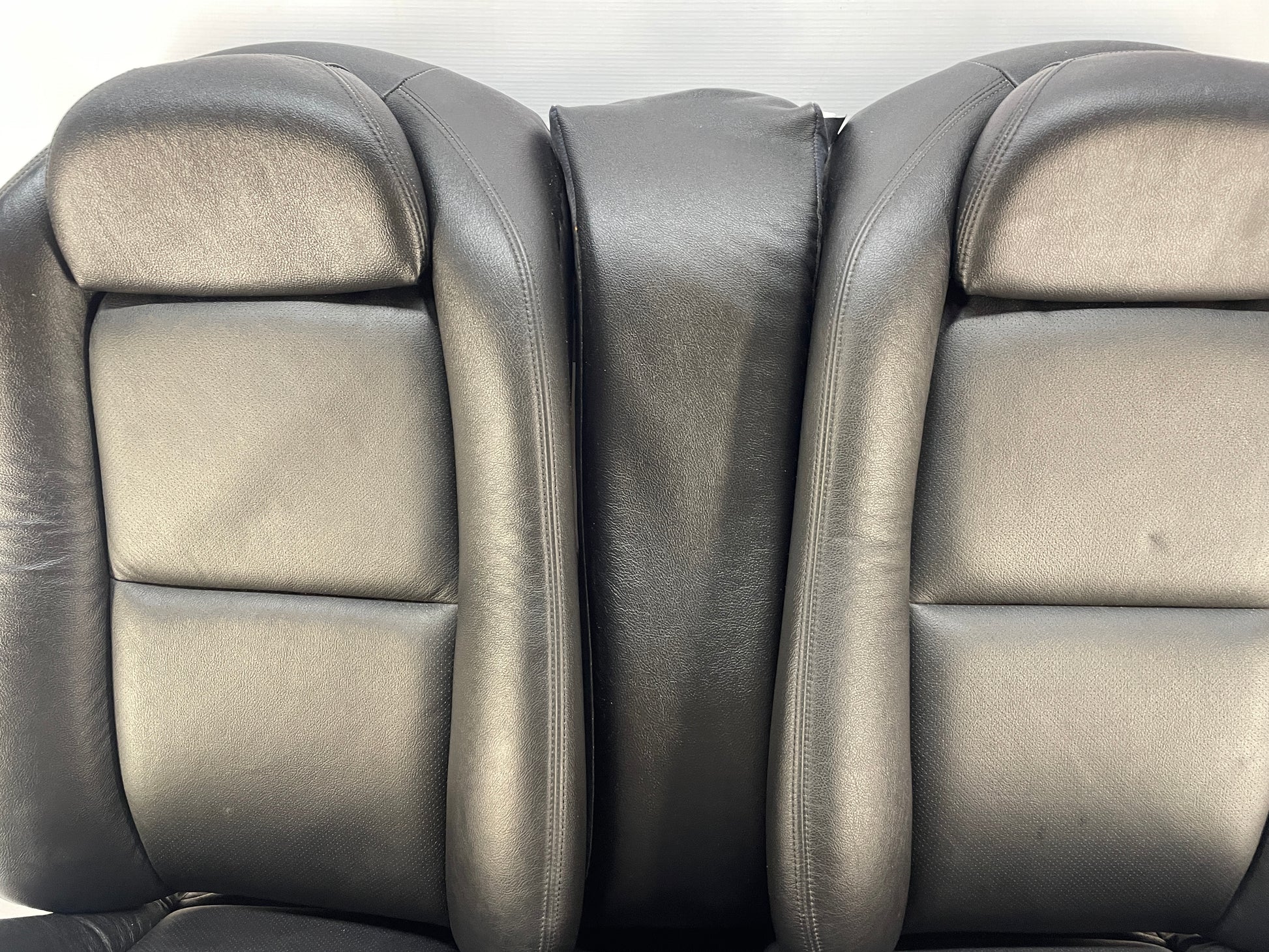 2005 Pontiac GTO Seats Front and Rears Black Leather OEM - Day's Parts Yard