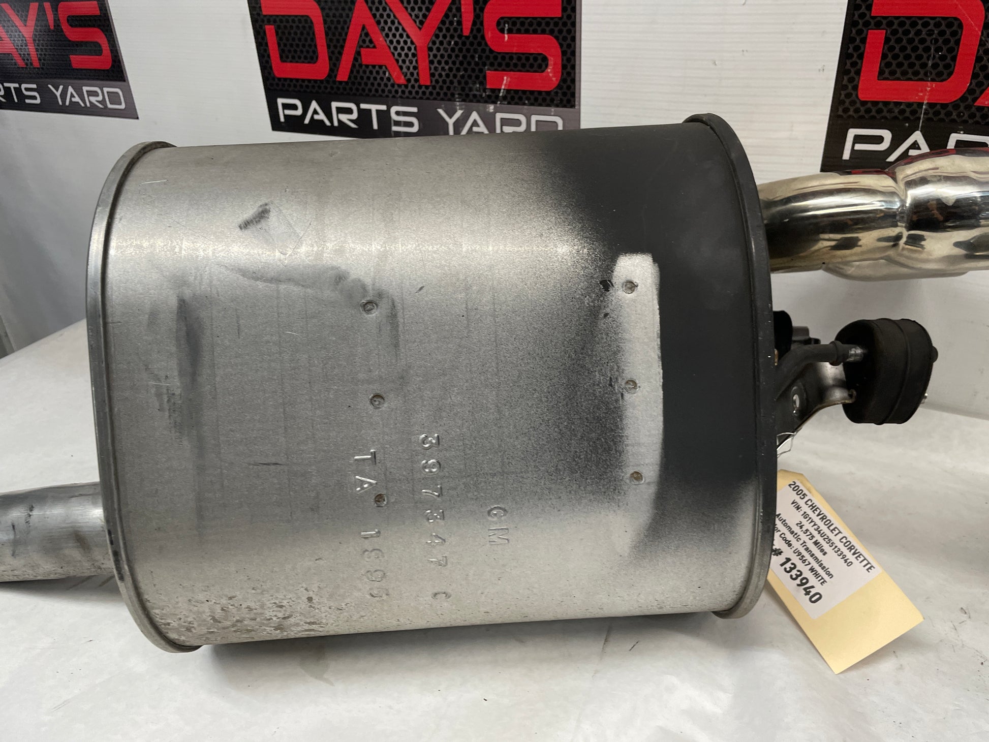 2005 Chevy C6 Corvette Factory OEM Cat Back Exhaust Mid Intermediate Pipe Mufflers - Day's Parts Yard