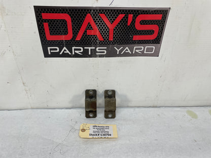 2005 Pontiac GTO Front Suspension Stabilizer Sway Bar Brackets Clamps OEM