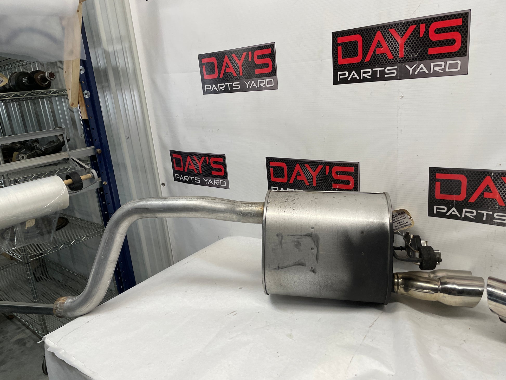 2005 Chevy C6 Corvette Factory OEM Cat Back Exhaust Mid Intermediate Pipe Mufflers - Day's Parts Yard