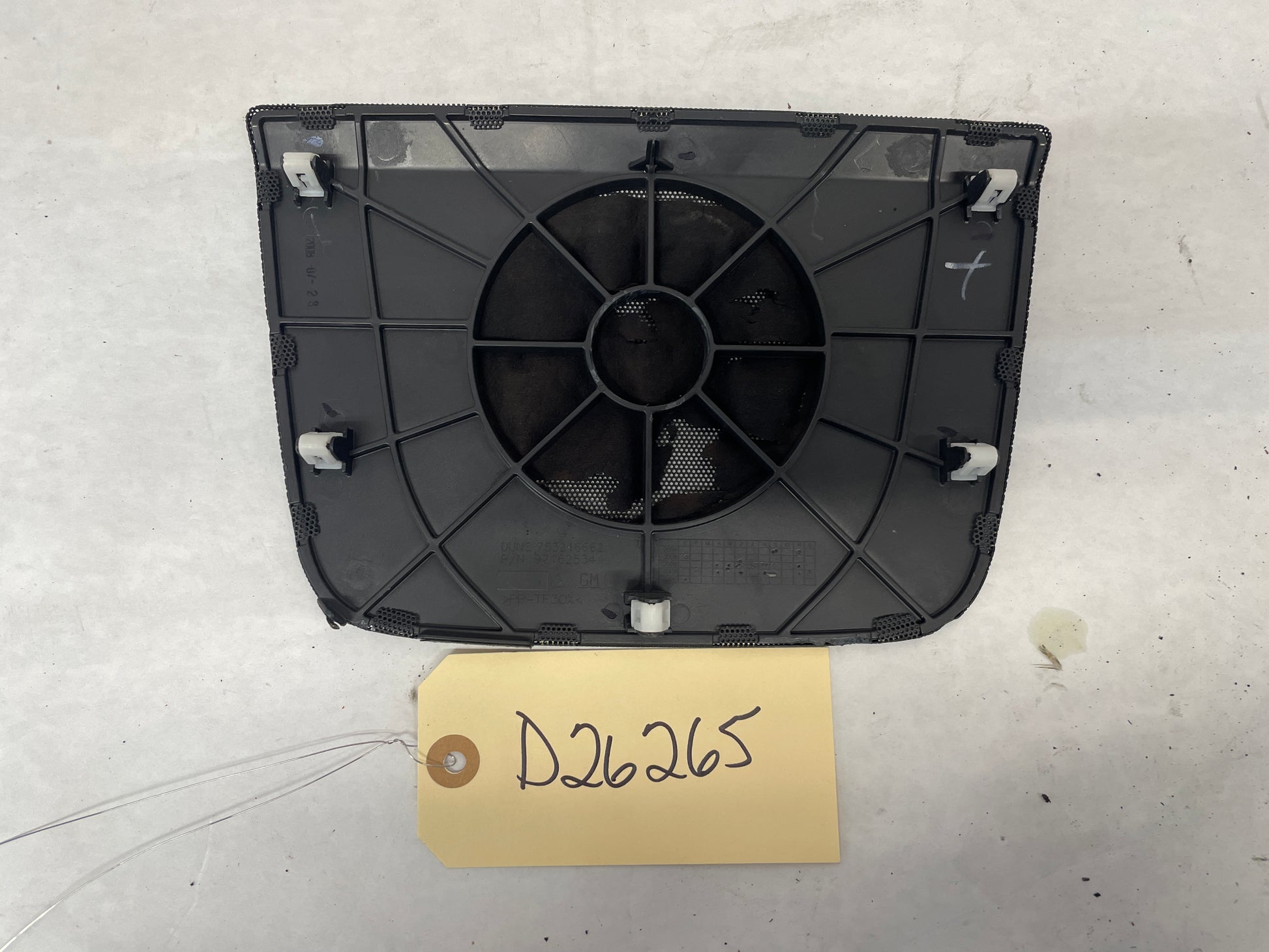 2009 Pontiac G8 Base Center Dash Radio Bezel Speaker Cover Grille OEM - Day's Parts Yard
