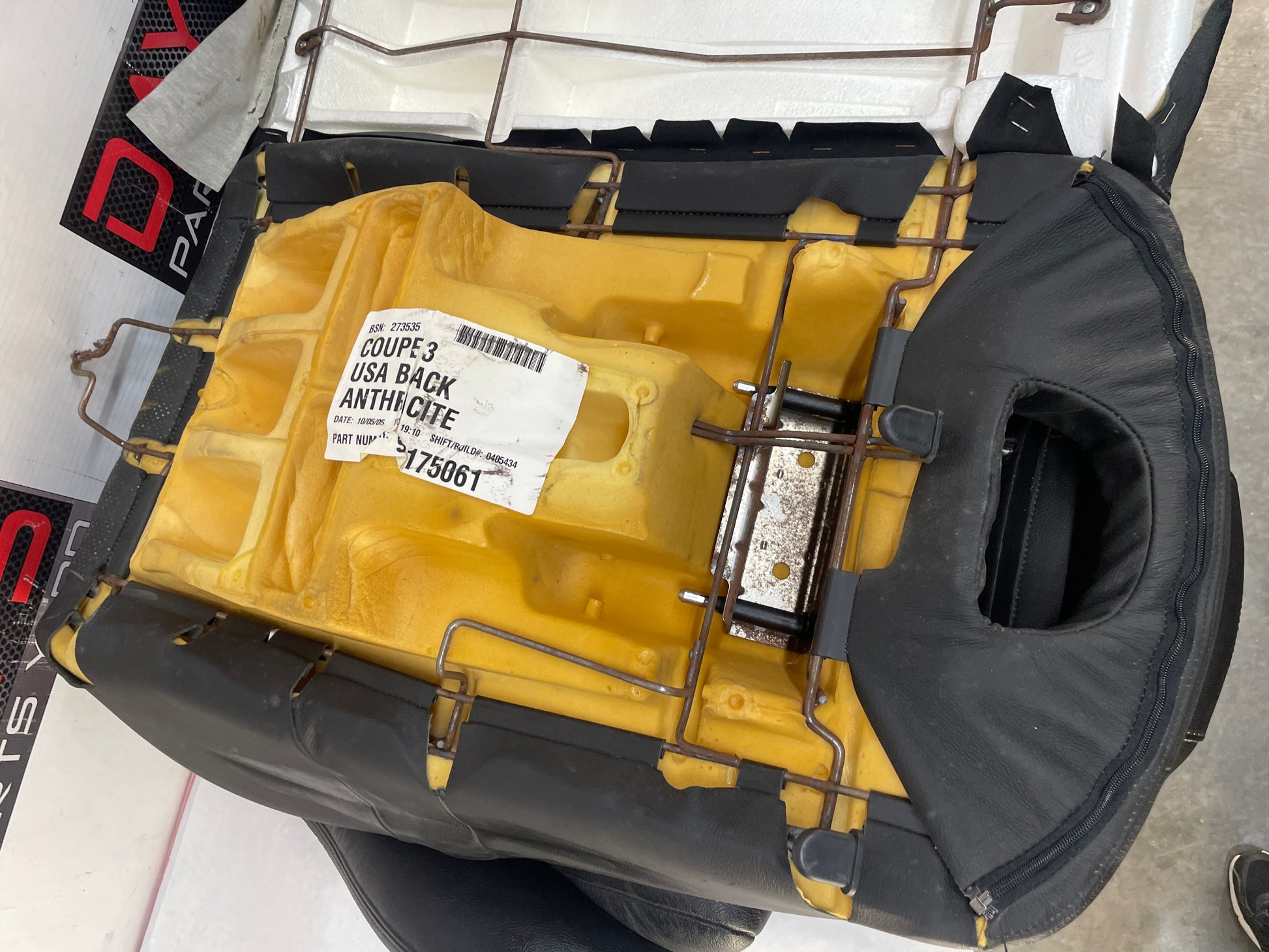 2005 Pontiac GTO Seats Front and Rears Black Leather OEM - Day's Parts Yard