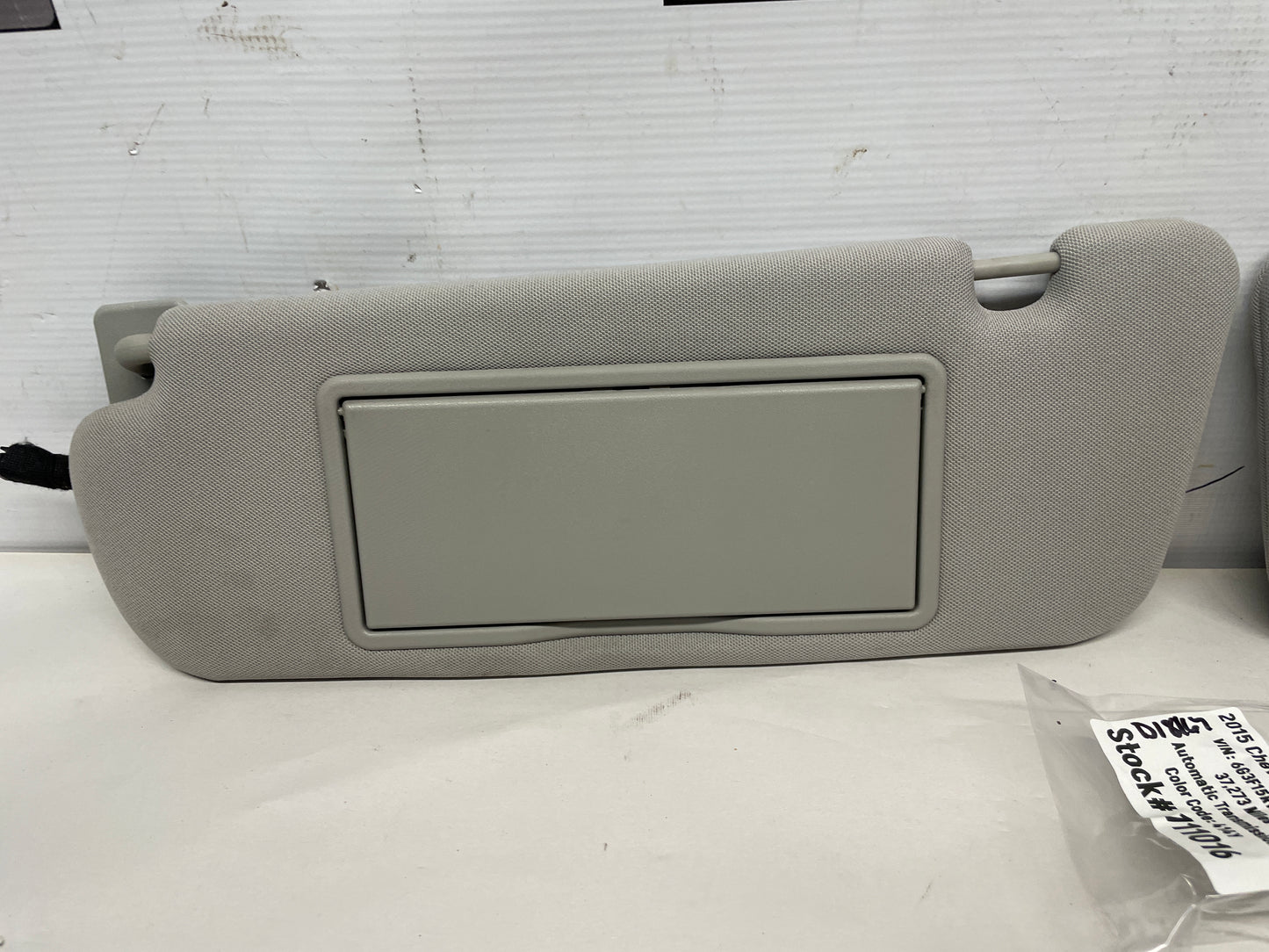 2015 Chevy SS Sedan RH & LH Sun Visor Sunvisor w/Clips OEM - Day's Parts Yard
