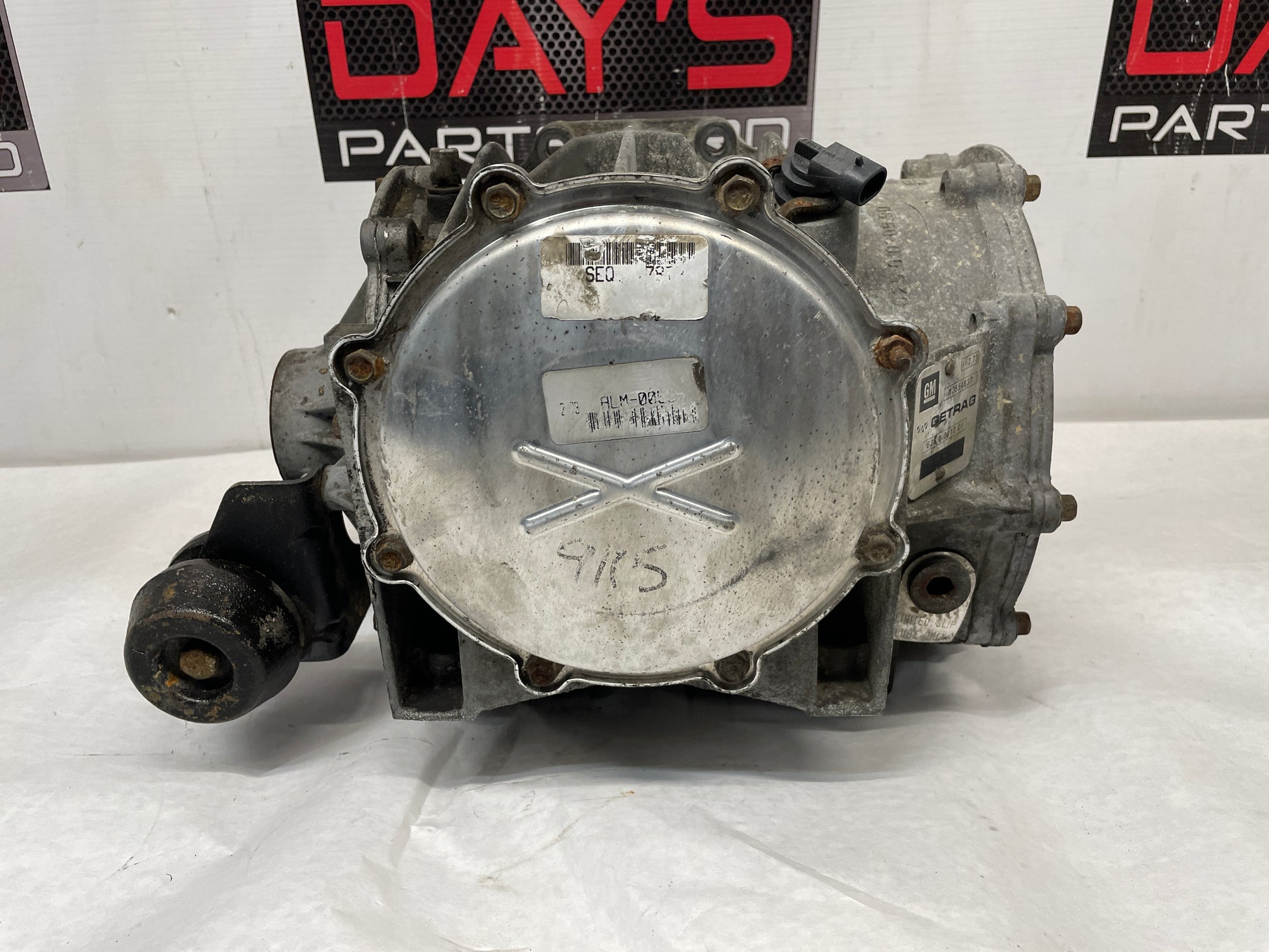 2001 Chevy C5 Corvette Rear End Differential Carrier - Day's Parts Yard