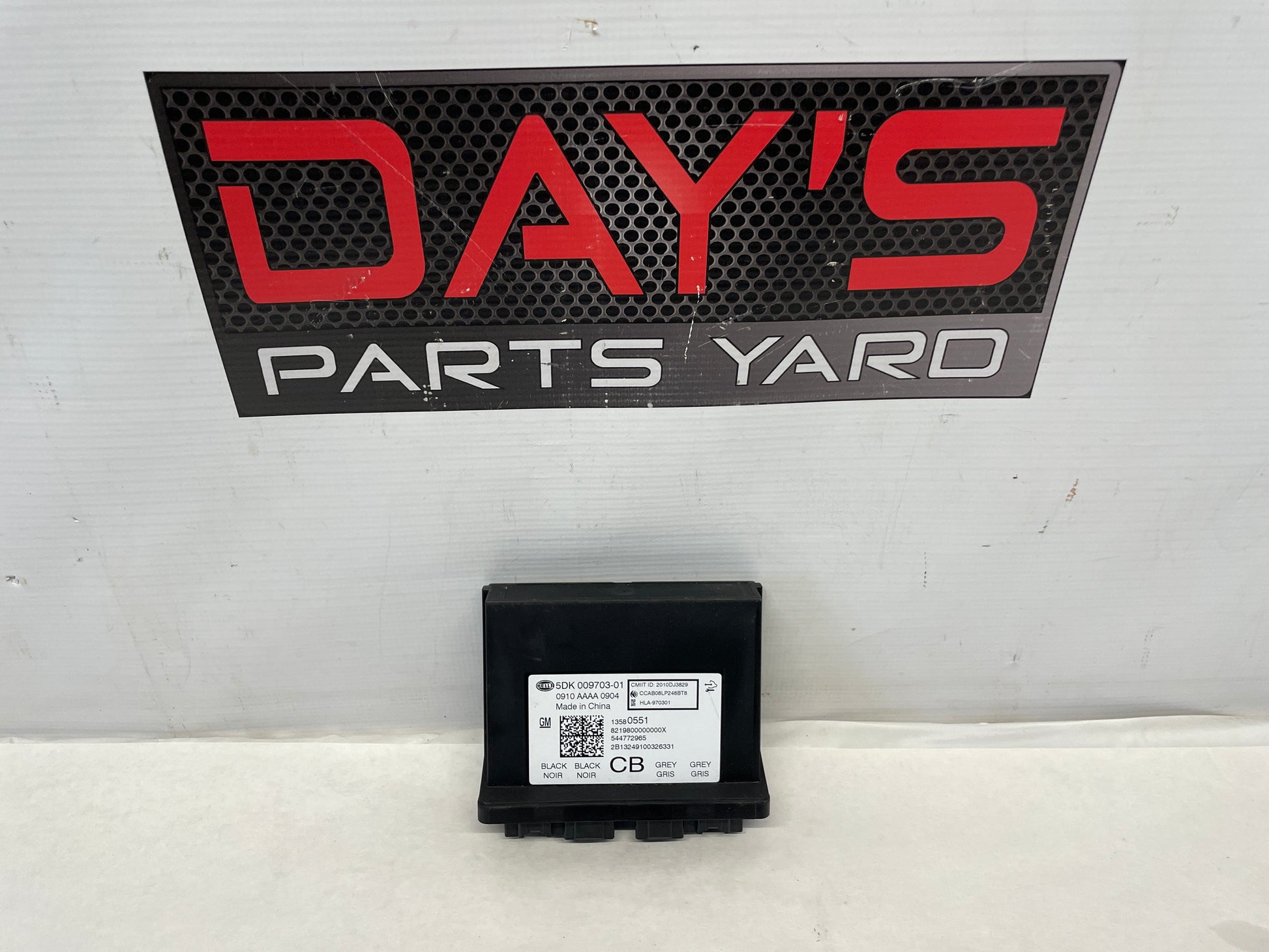 2014 Chevy SS Sedan Keyless Entry Control Module OEM - Day's Parts Yard
