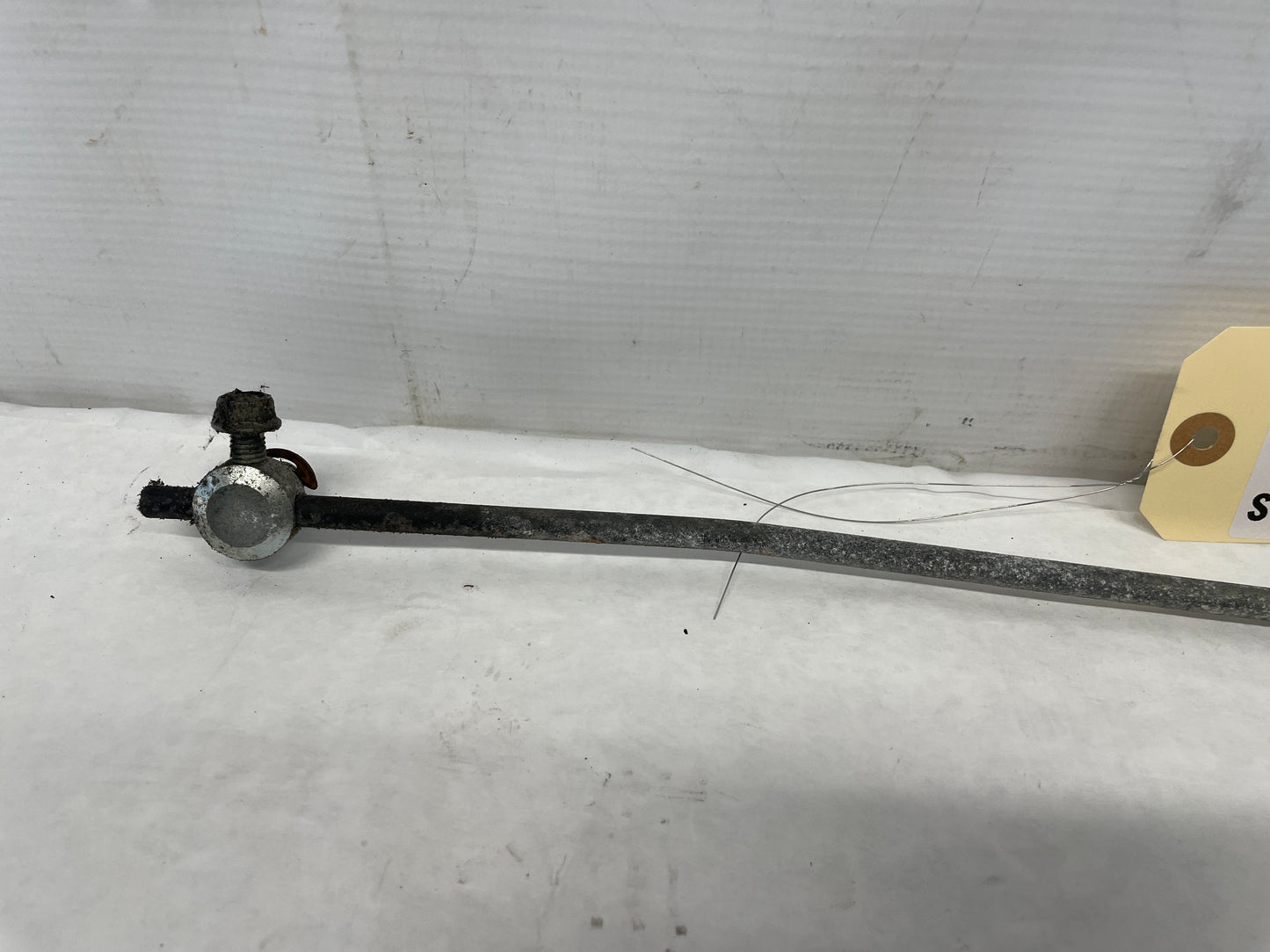 2009 Pontiac G8 Base Automatic Shifter Linkage Rod OEM - Day's Parts Yard