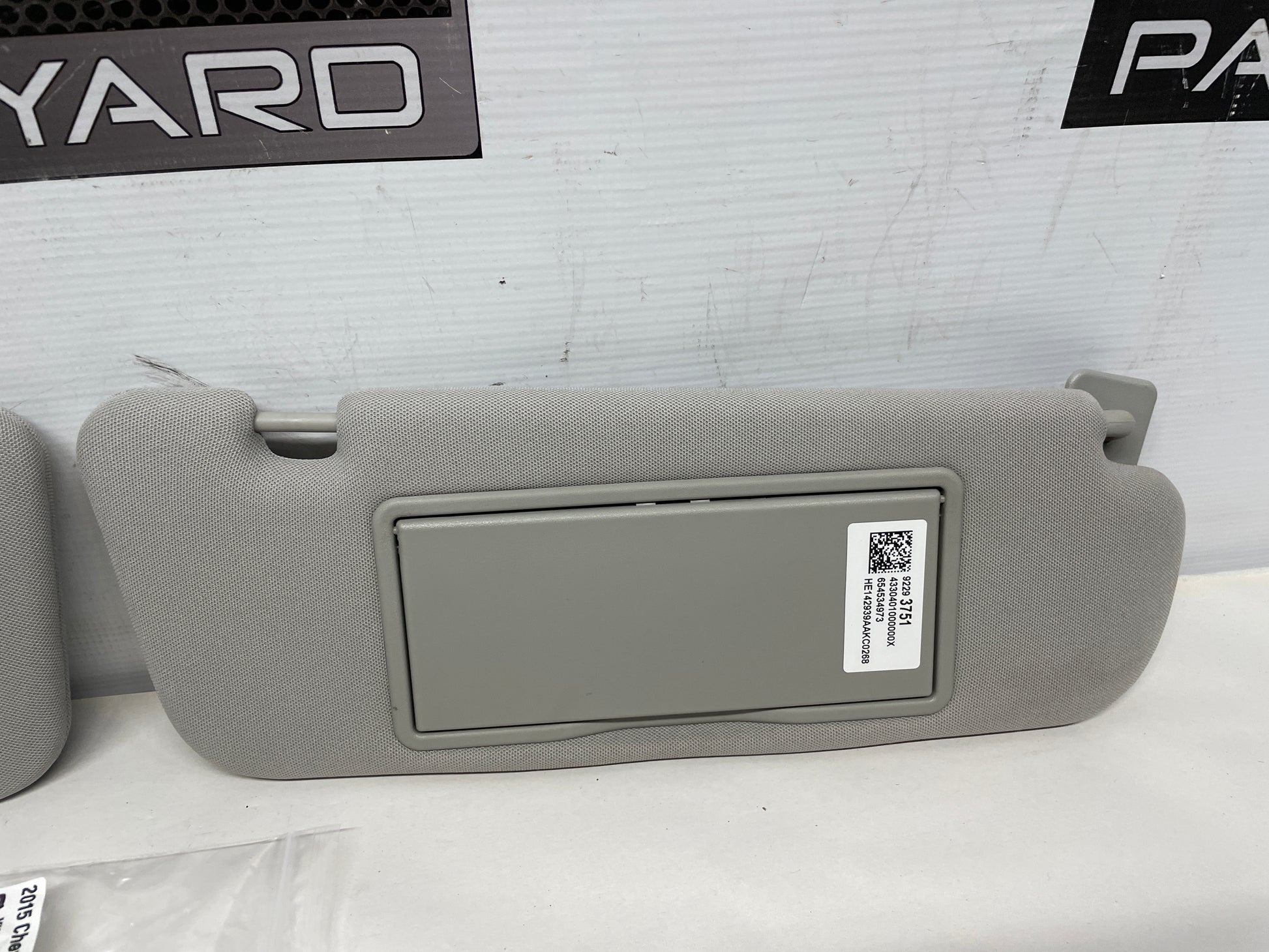 2015 Chevy SS Sedan RH & LH Sun Visor Sunvisor w/Clips OEM - Day's Parts Yard