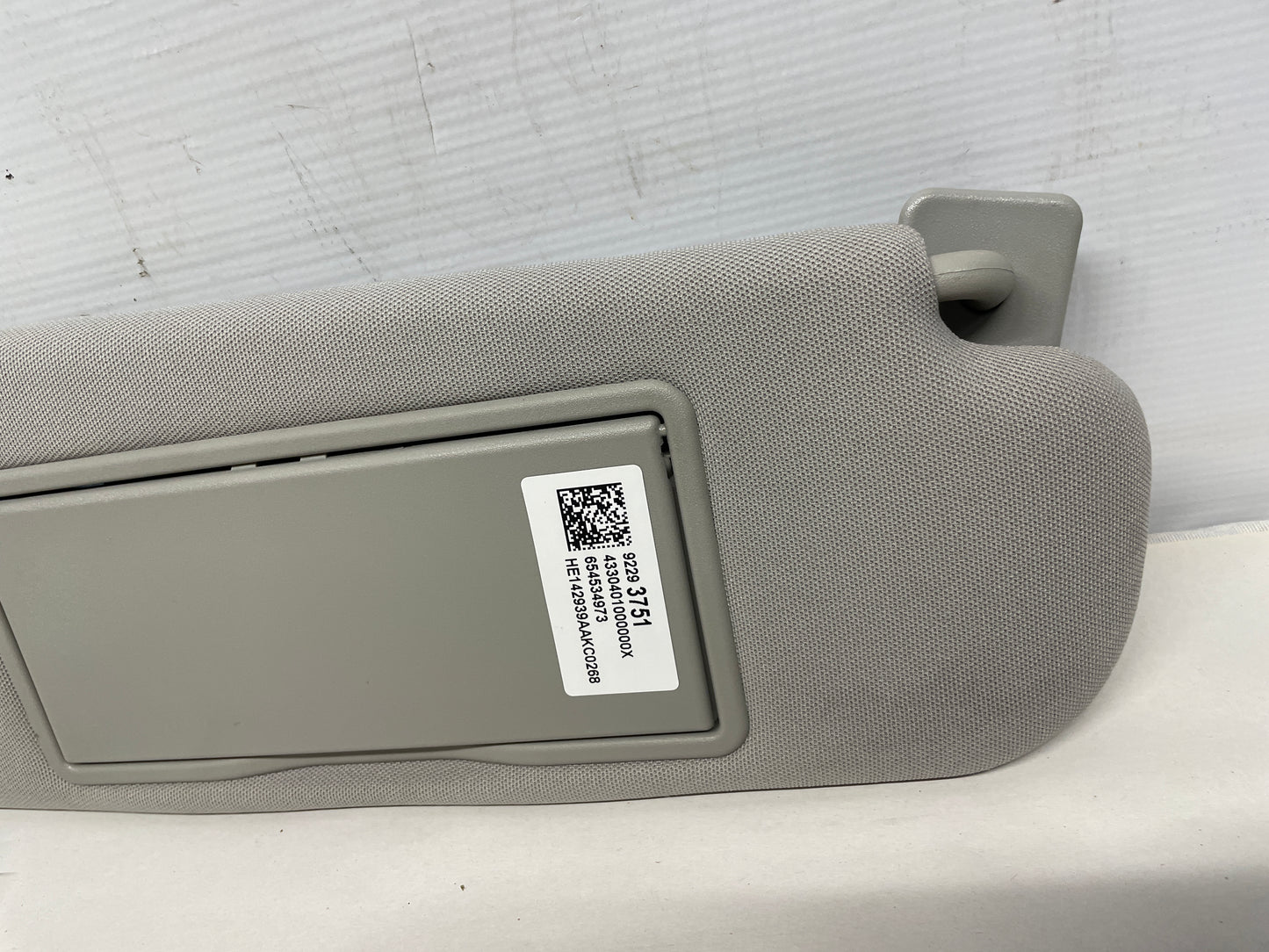 2015 Chevy SS Sedan RH & LH Sun Visor Sunvisor w/Clips OEM - Day's Parts Yard
