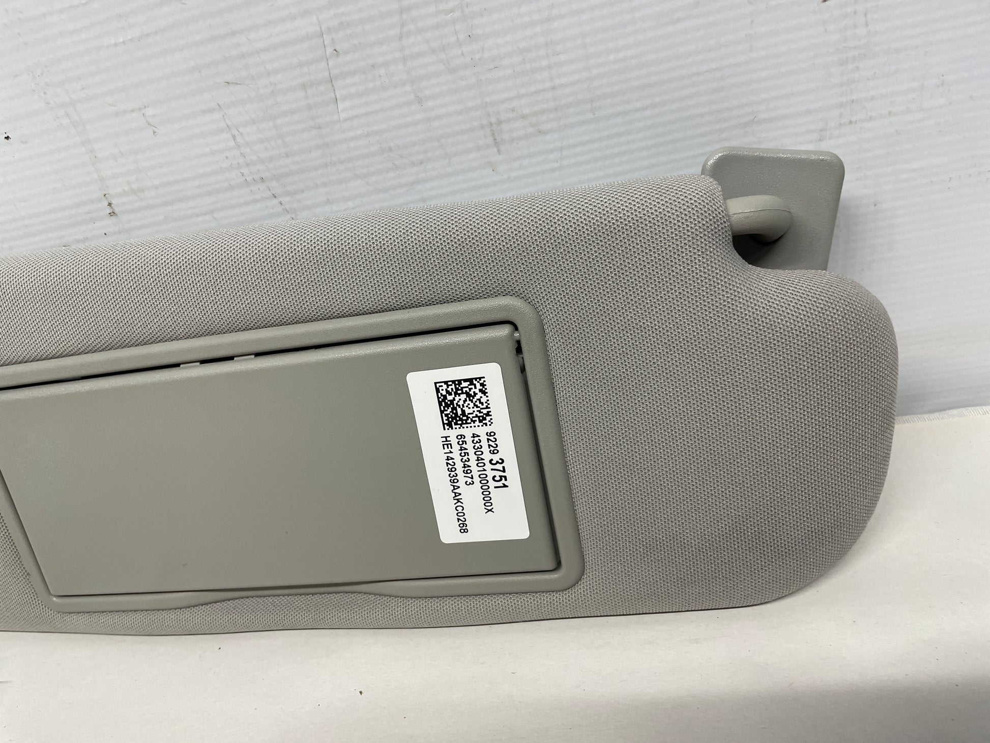 2015 Chevy SS Sedan RH & LH Sun Visor Sunvisor w/Clips OEM - Day's Parts Yard