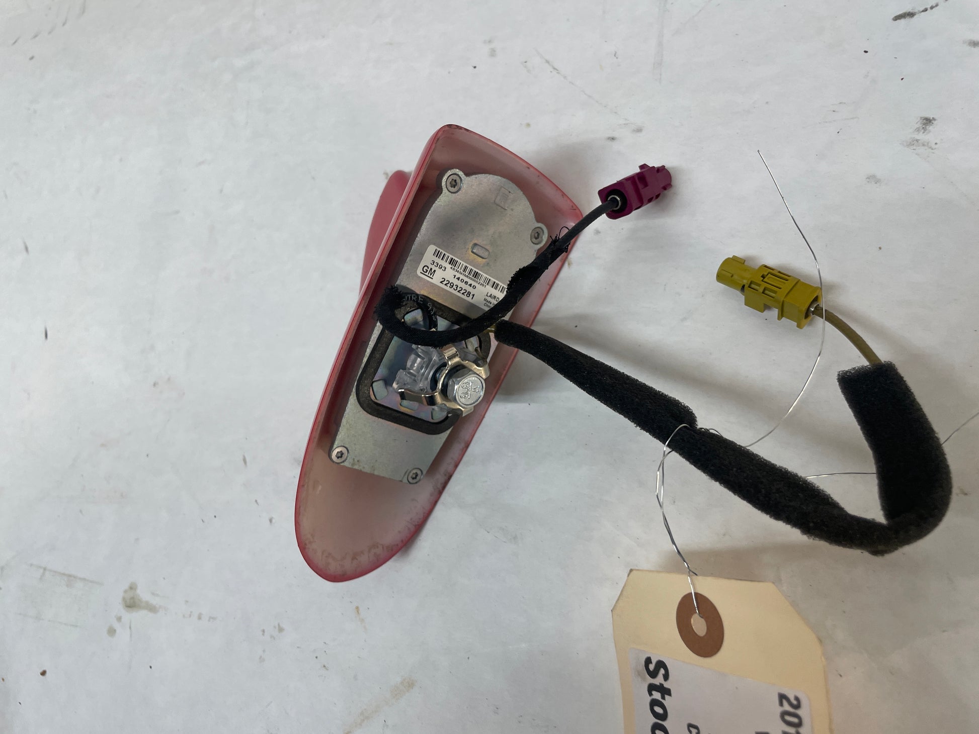 2014 Chevy Camaro SS Shark Fin Radio Antenna OEM - Day's Parts Yard