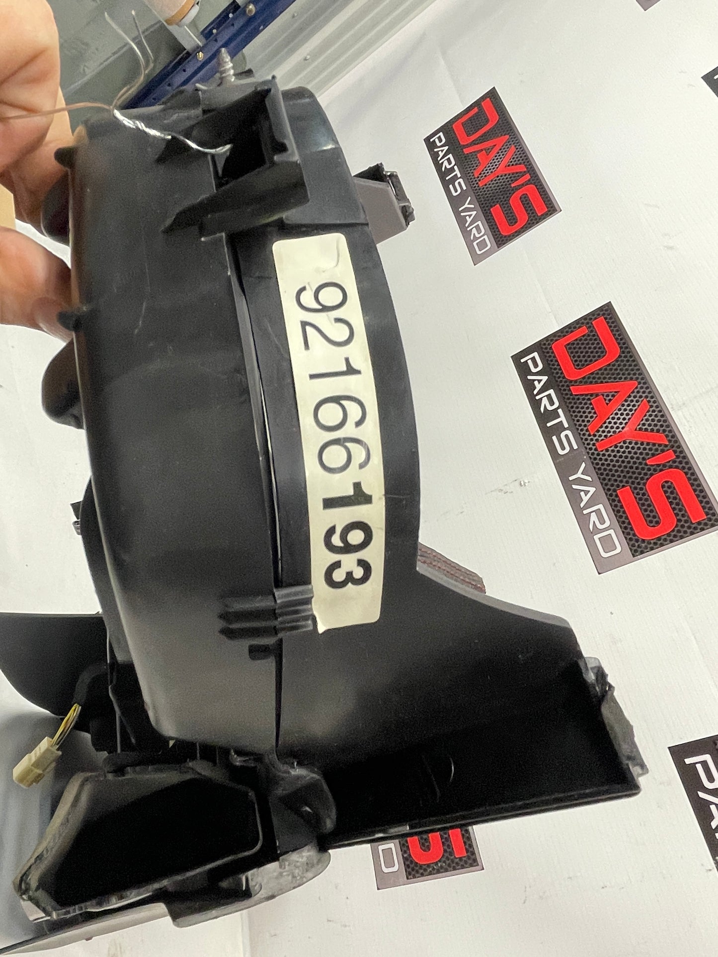 2005 Pontiac GTO Center Console Arm Rest Assembly OEM