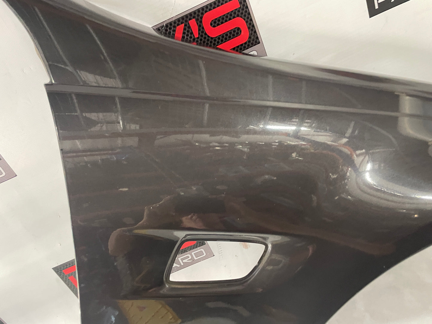 2009 Pontiac G8 Base RH Passenger Front Fender OEM - Day's Parts Yard