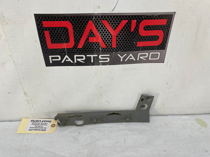 2005 Pontiac GTO LH Driver Front Bumper Fender Brackets Guide OEM