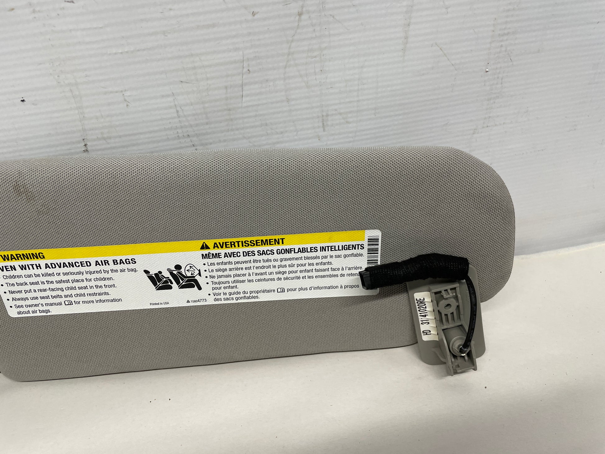 2015 Chevy SS Sedan RH & LH Sun Visor Sunvisor w/Clips OEM - Day's Parts Yard