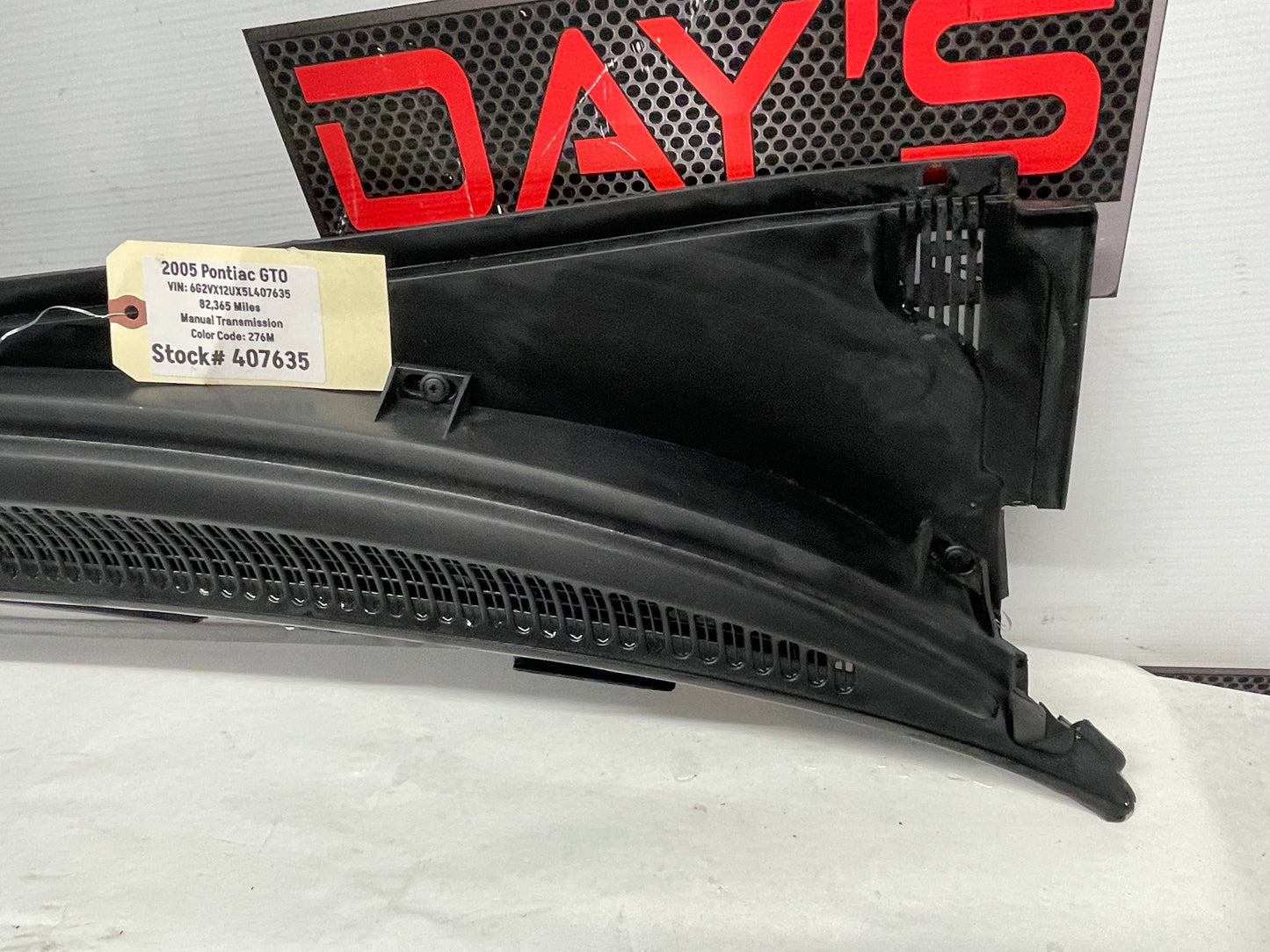 2005 Pontiac GTO Complete Windshield Wiper Cowl Assembly OEM