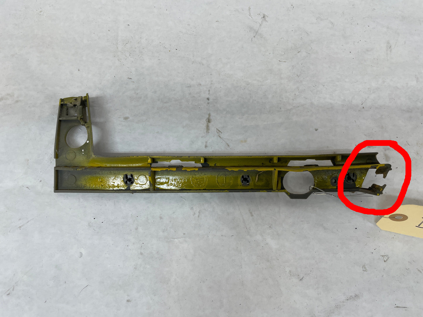 2005 Pontiac GTO LH Driver Front Bumper Fender Brackets Guide OEM