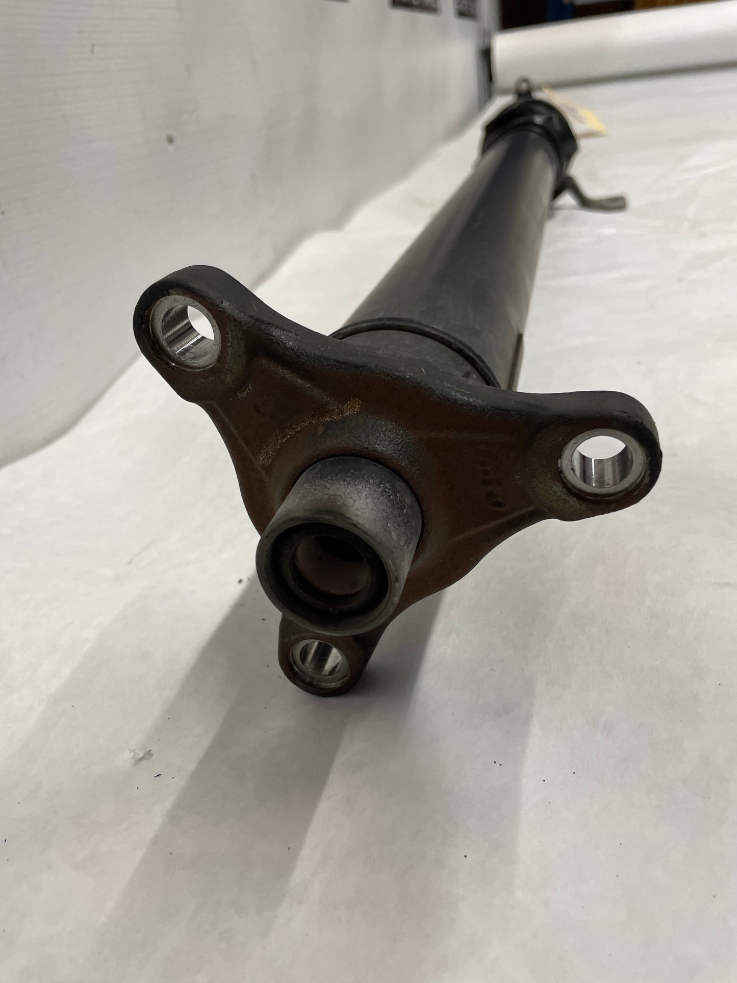 2019 Chevy Camaro SS  Driveshaft Drive Propeller Shaft Line OEM - Day's Parts Yard