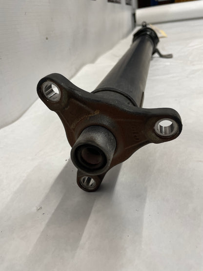 2019 Chevy Camaro SS  Driveshaft Drive Propeller Shaft Line OEM - Day's Parts Yard