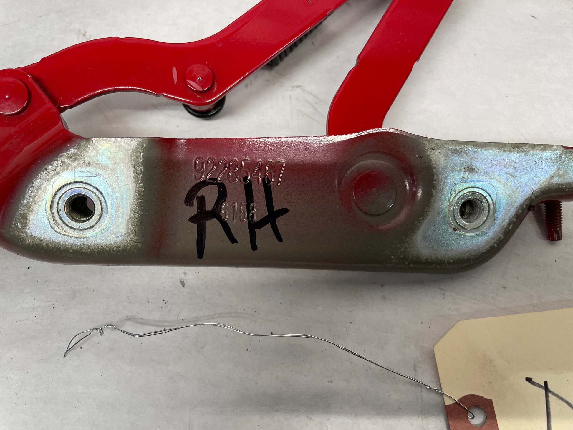2017 Chevy SS Sedan RH & LH Trunk Hinges OEM - Day's Parts Yard