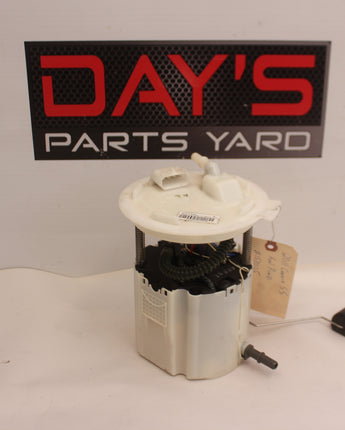 2011 Chevy Camaro SS Fuel Pump Assembly OEM