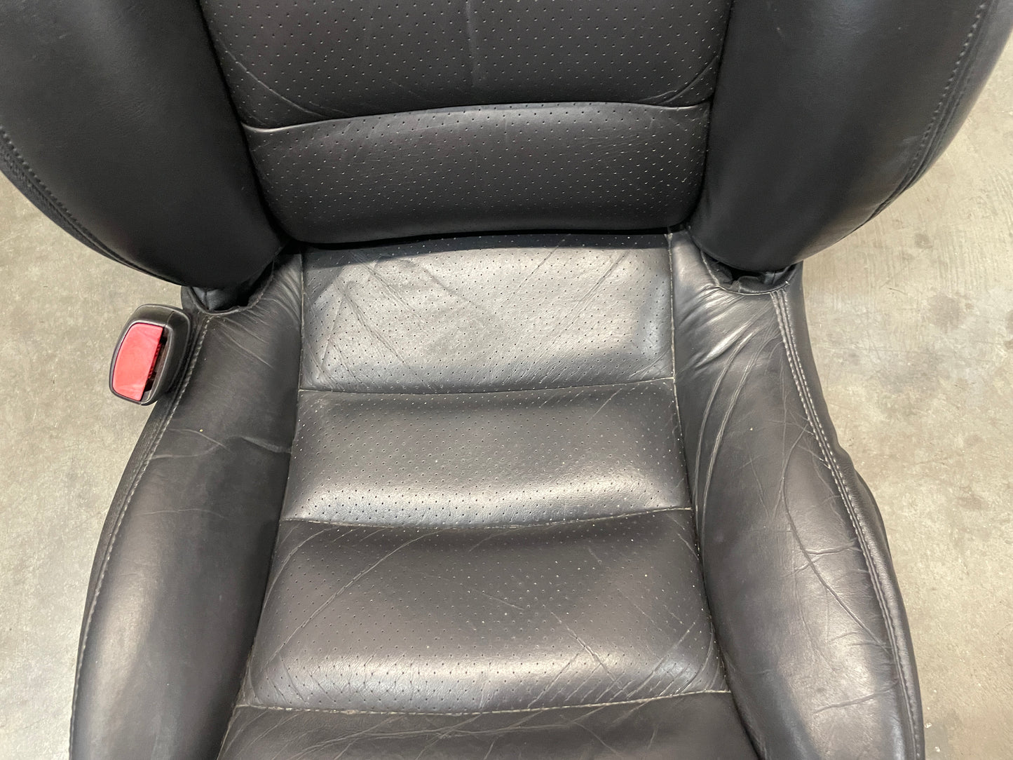 2005 Chevy C6 Corvette Front Seats Black Leather OEM - Day's Parts Yard