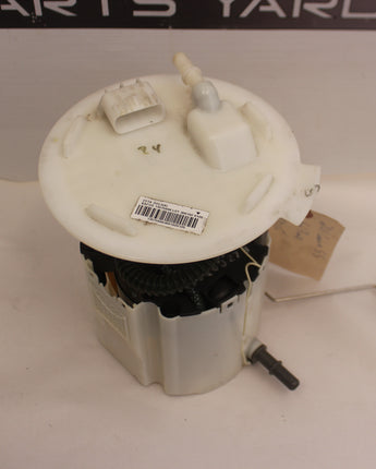 2011 Chevy Camaro SS Fuel Pump Assembly OEM