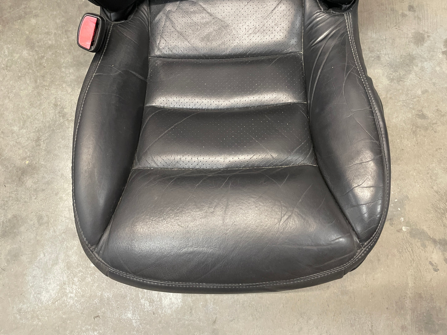 2005 Chevy C6 Corvette Front Seats Black Leather OEM - Day's Parts Yard