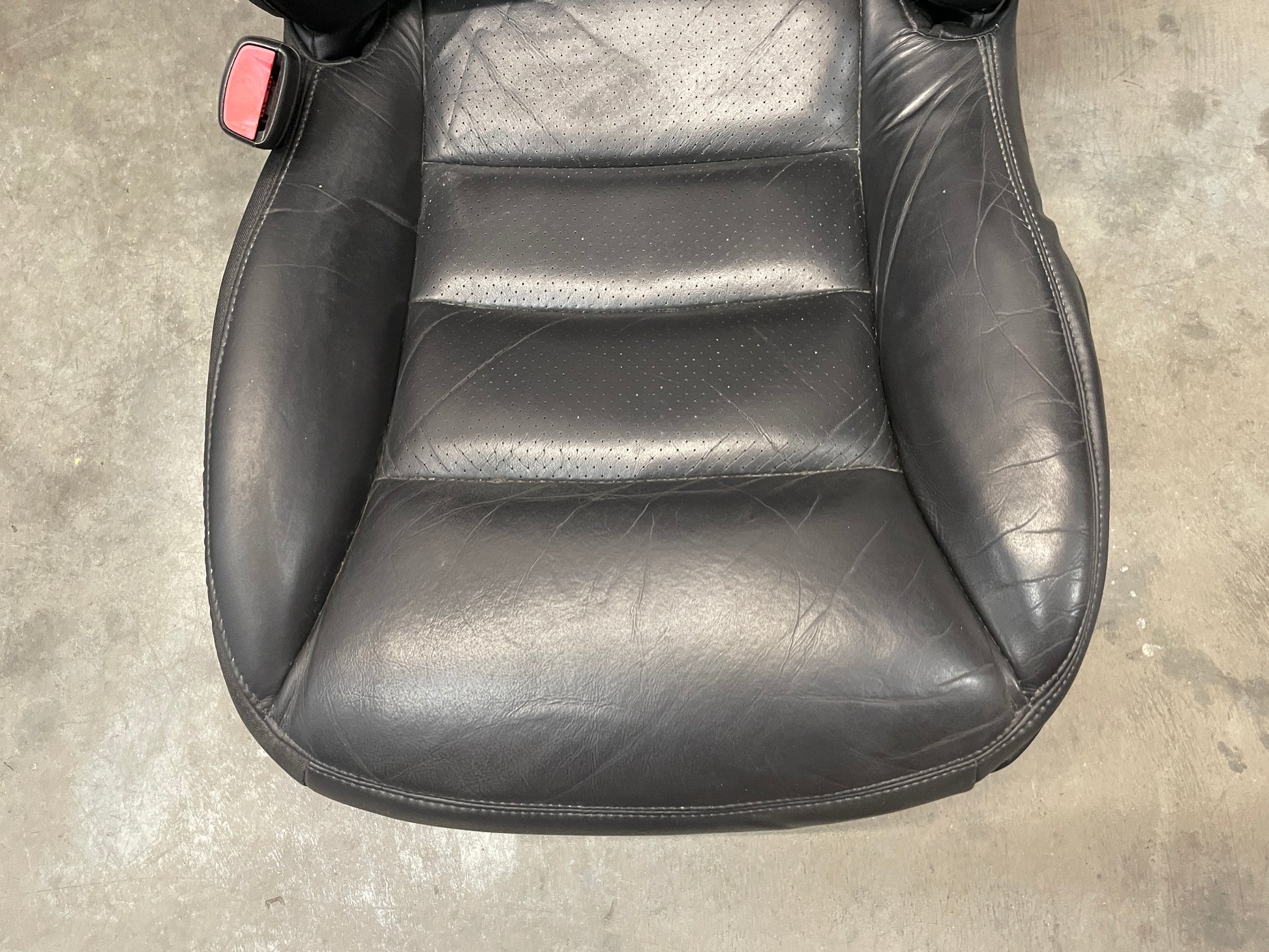 2005 Chevy C6 Corvette Front Seats Black Leather OEM - Day's Parts Yard
