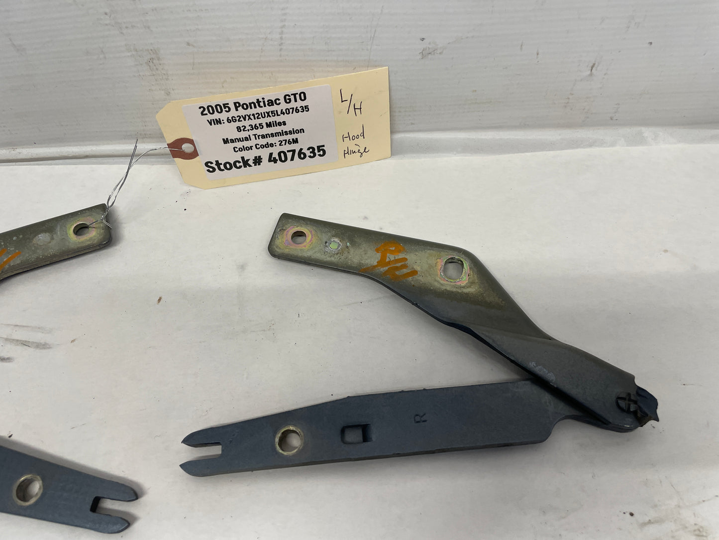 2005 Pontiac GTO RH & LH Hood Hinges OEM