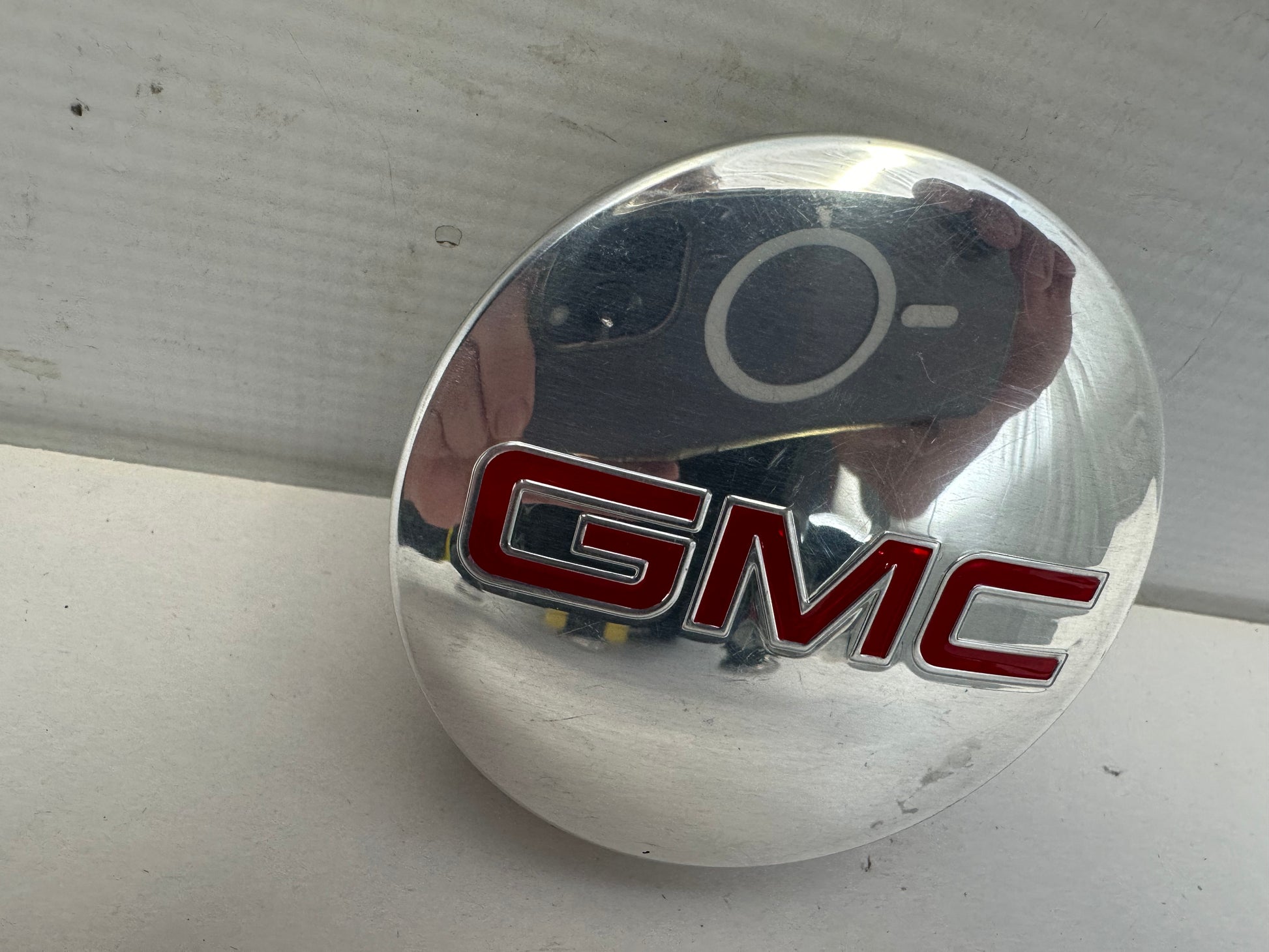 2018 GMC Sierra 1500 SLT Center Wheel Cap OEM - Day's Parts Yard