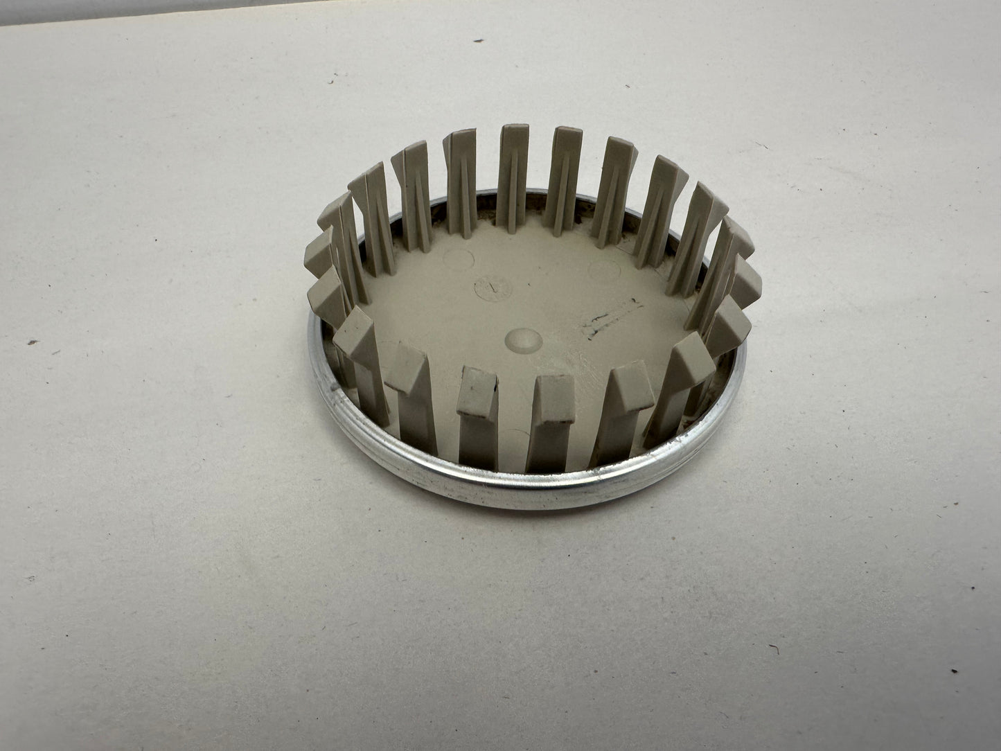 2018 GMC Sierra 1500 SLT Center Wheel Cap OEM - Day's Parts Yard