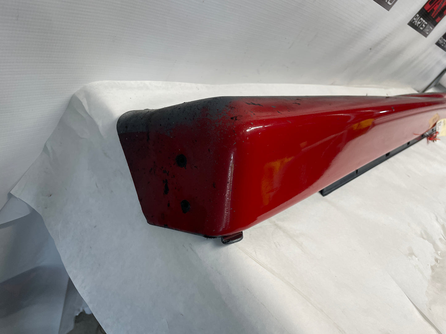 2005 Pontiac GTO RH Passenger Rocker Molding Side Skirt Trim Panel OEM