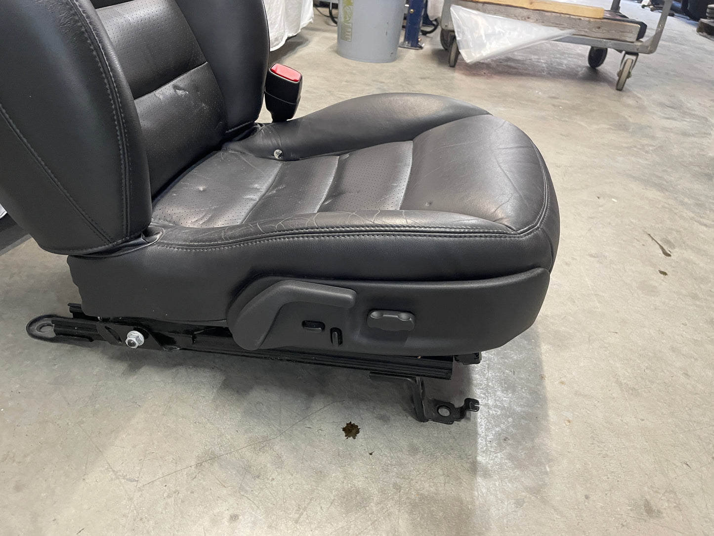 2005 Chevy C6 Corvette Front Seats Black Leather OEM - Day's Parts Yard