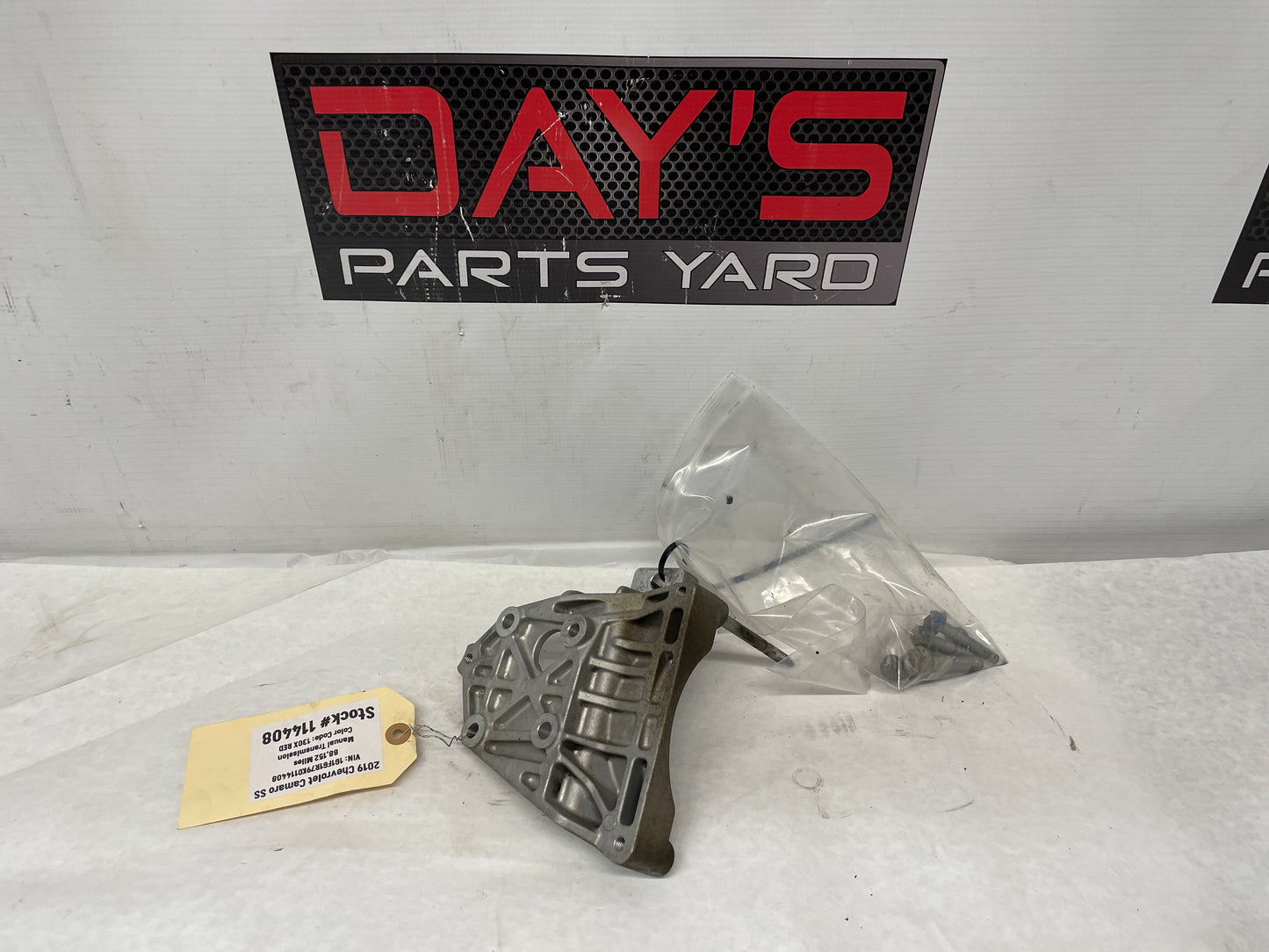 2019 Chevy Camaro SS AC A/C Air Conditioner Compressor Bracket w/ Hardware OEM - Day's Parts Yard